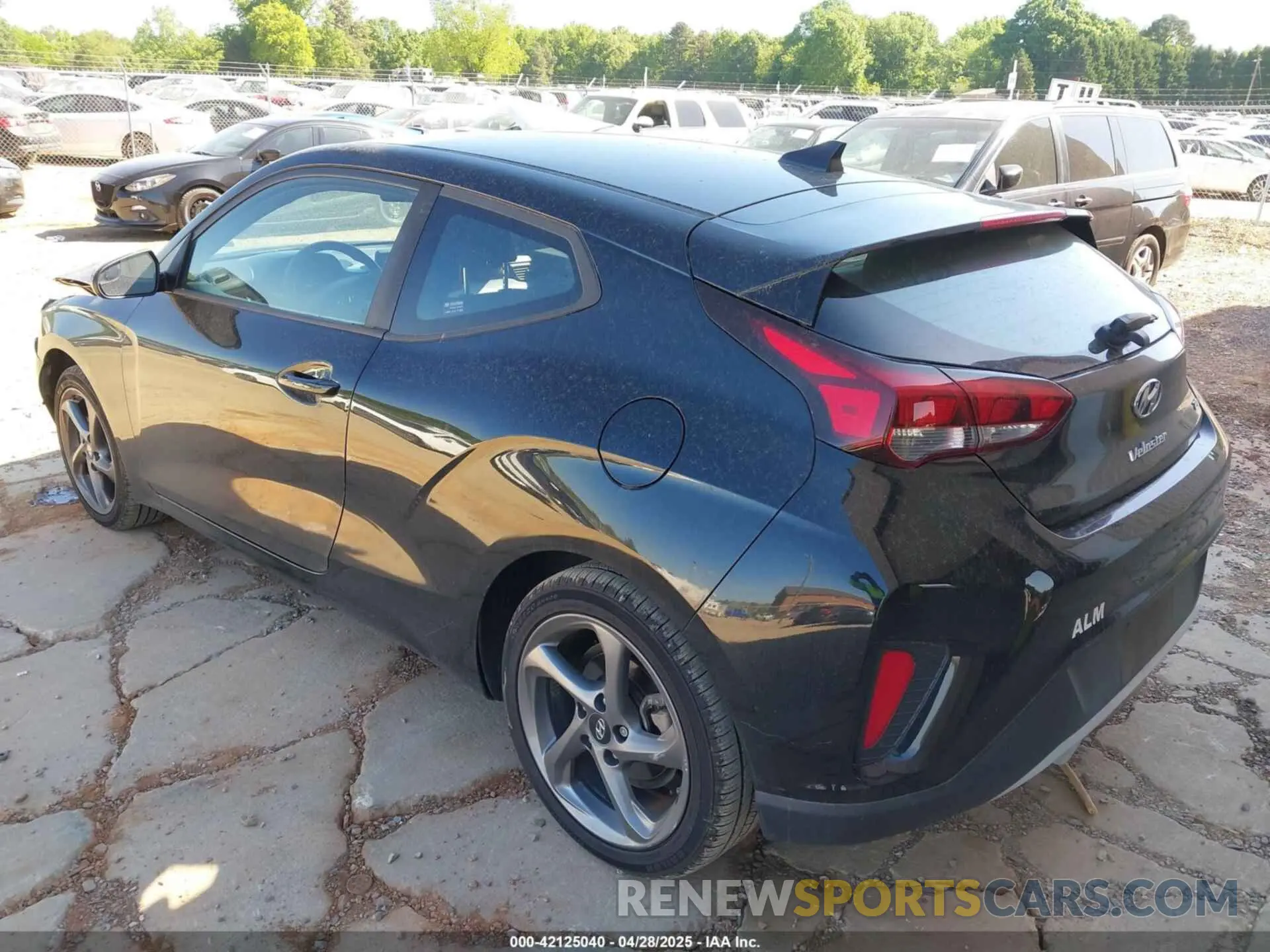 3 Photograph of a damaged car KMHTG6AF0MU032598 HYUNDAI VELOSTER 2021