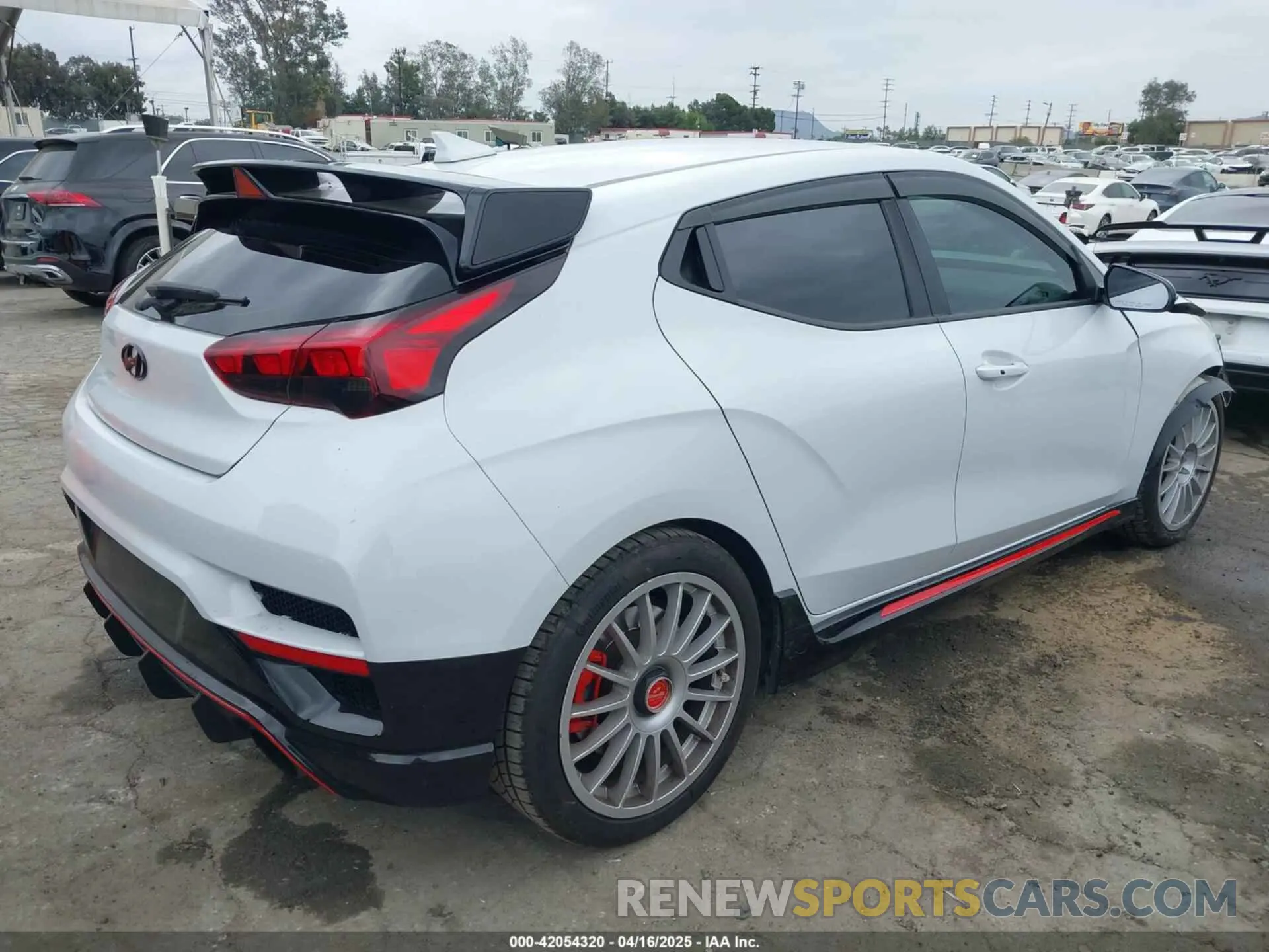 4 Photograph of a damaged car KMHT36AH1LU005678 HYUNDAI VELOSTER N 2020