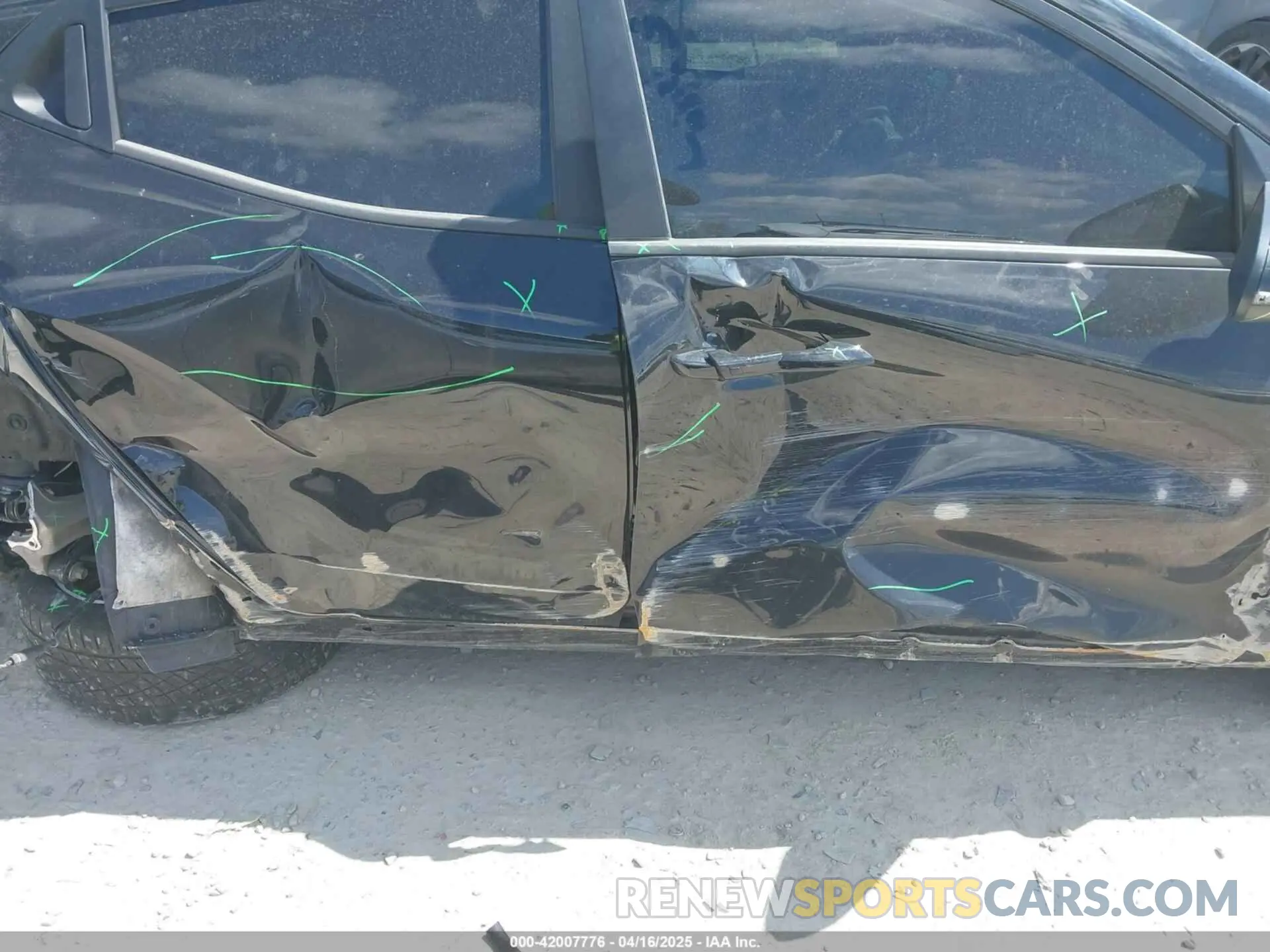 14 Photograph of a damaged car KMHT36AH1NU013671 HYUNDAI VELOSTER N 2022