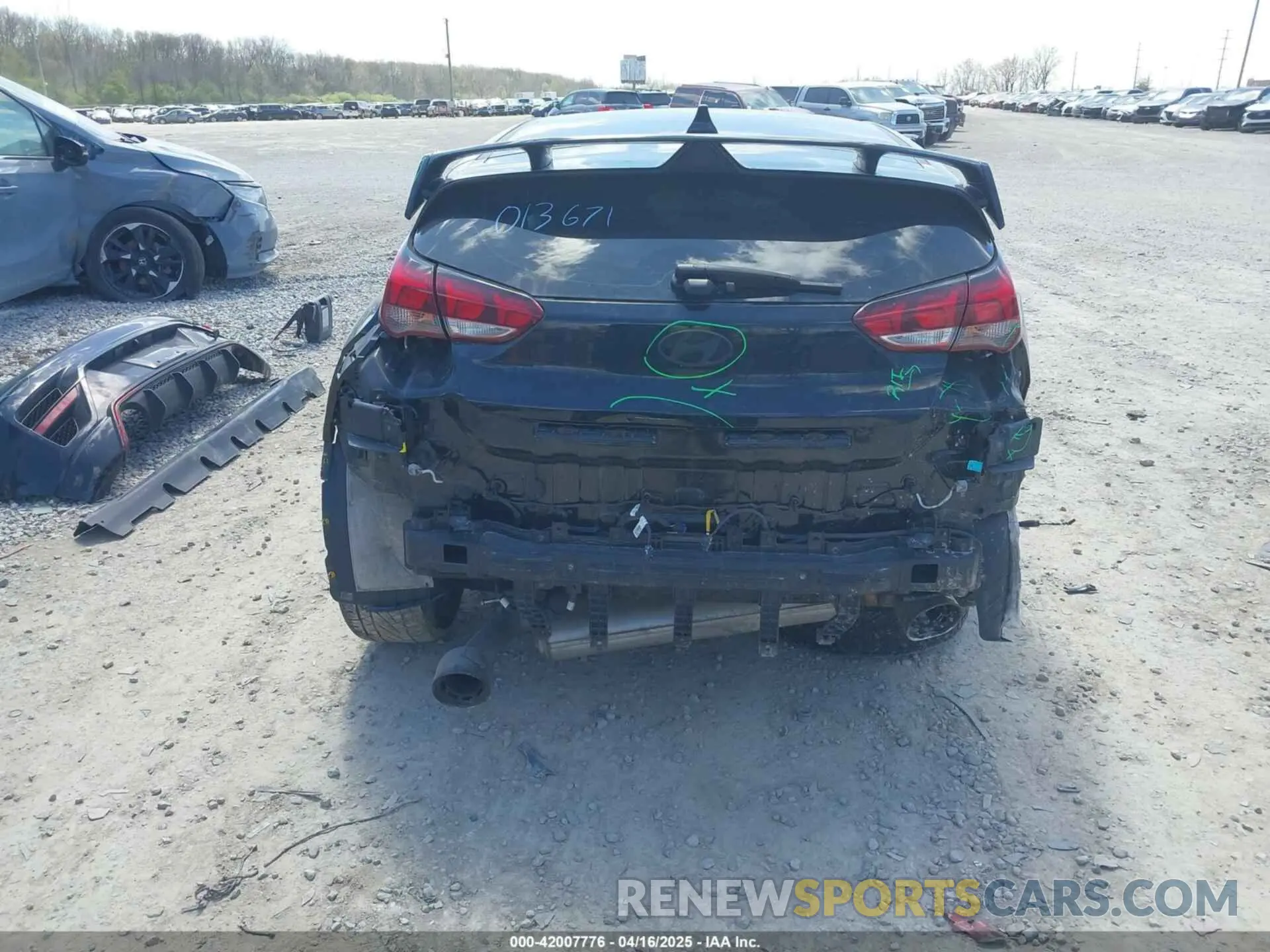 17 Photograph of a damaged car KMHT36AH1NU013671 HYUNDAI VELOSTER N 2022