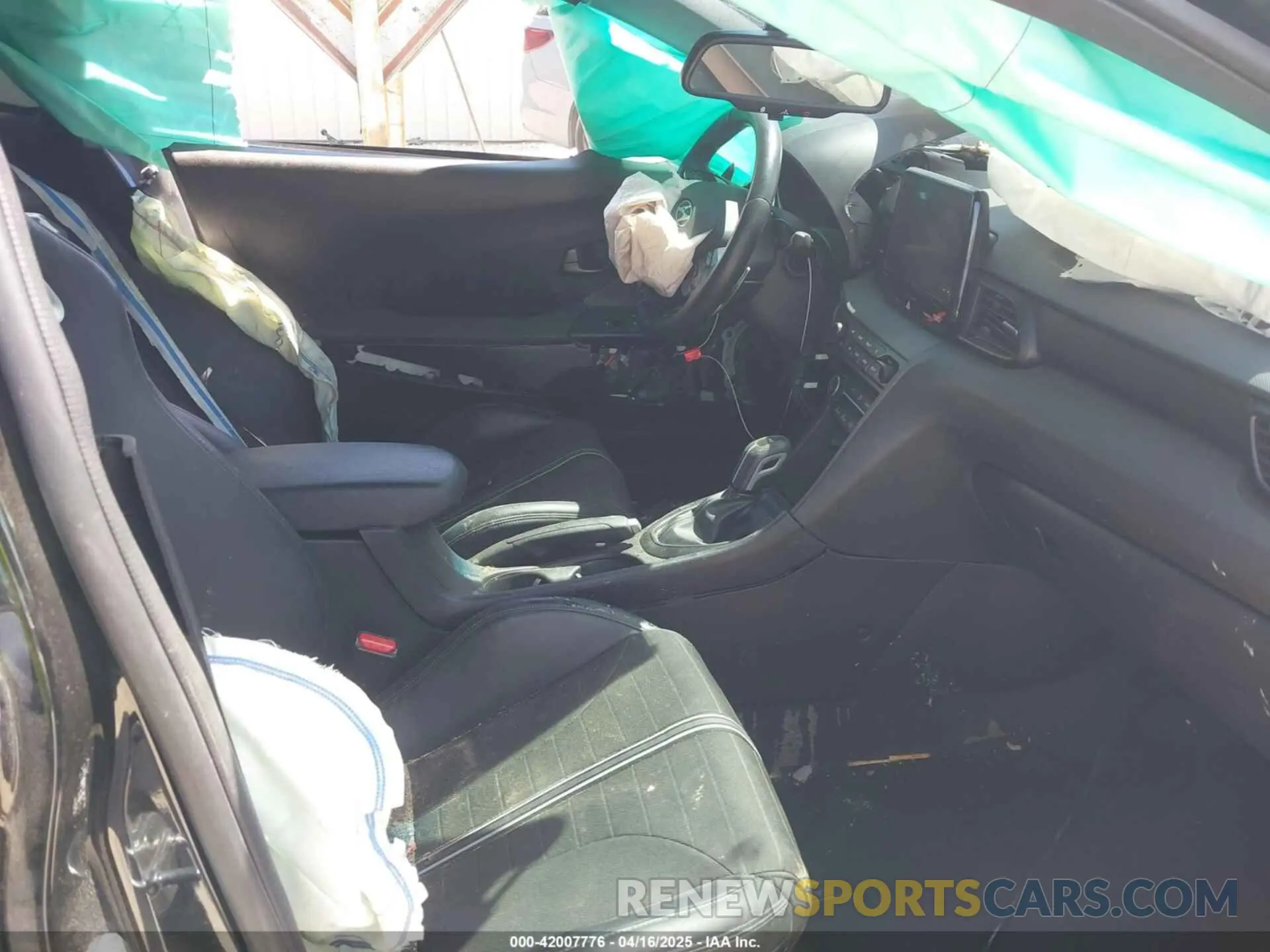 5 Photograph of a damaged car KMHT36AH1NU013671 HYUNDAI VELOSTER N 2022