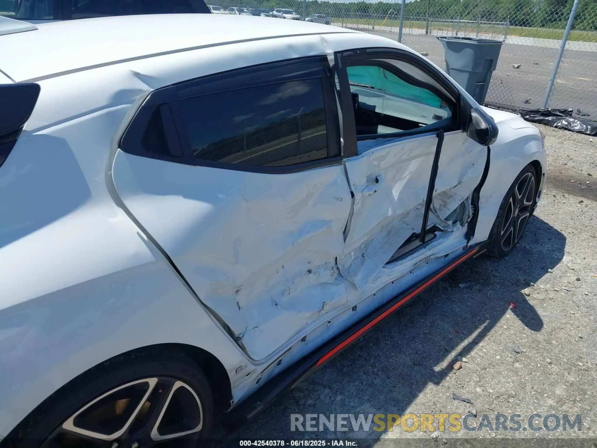 18 Photograph of a damaged car KMHT36AH3NU014434 HYUNDAI VELOSTER N 2022