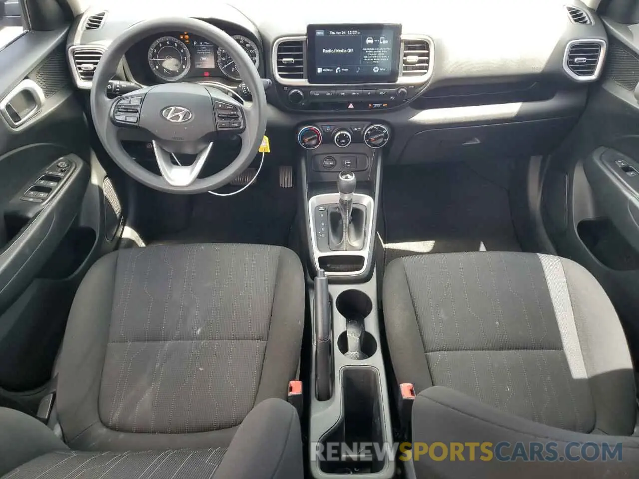 8 Photograph of a damaged car KMHRB8A30LU018208 HYUNDAI VENUE 2020