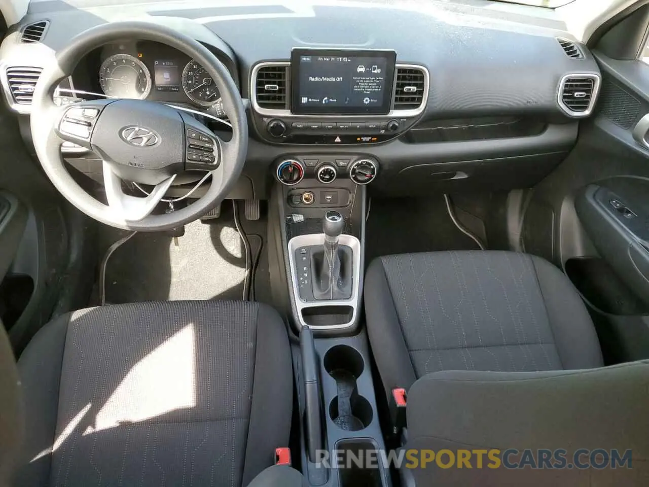 8 Photograph of a damaged car KMHRB8A33LU013102 HYUNDAI VENUE 2020