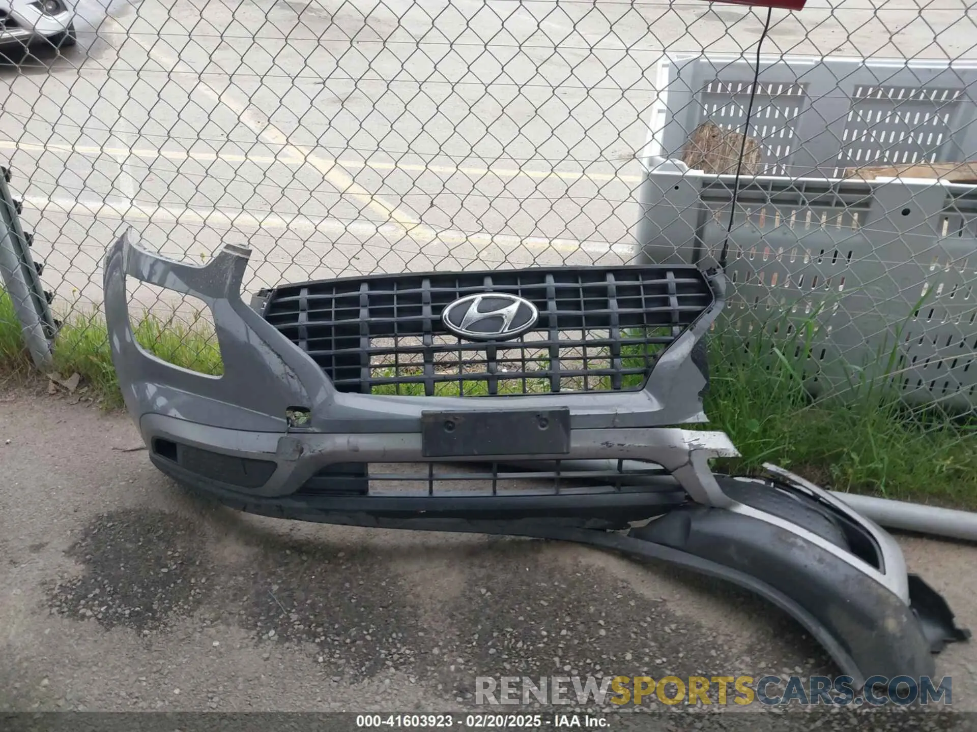 12 Photograph of a damaged car KMHRB8A35LU027082 HYUNDAI VENUE 2020