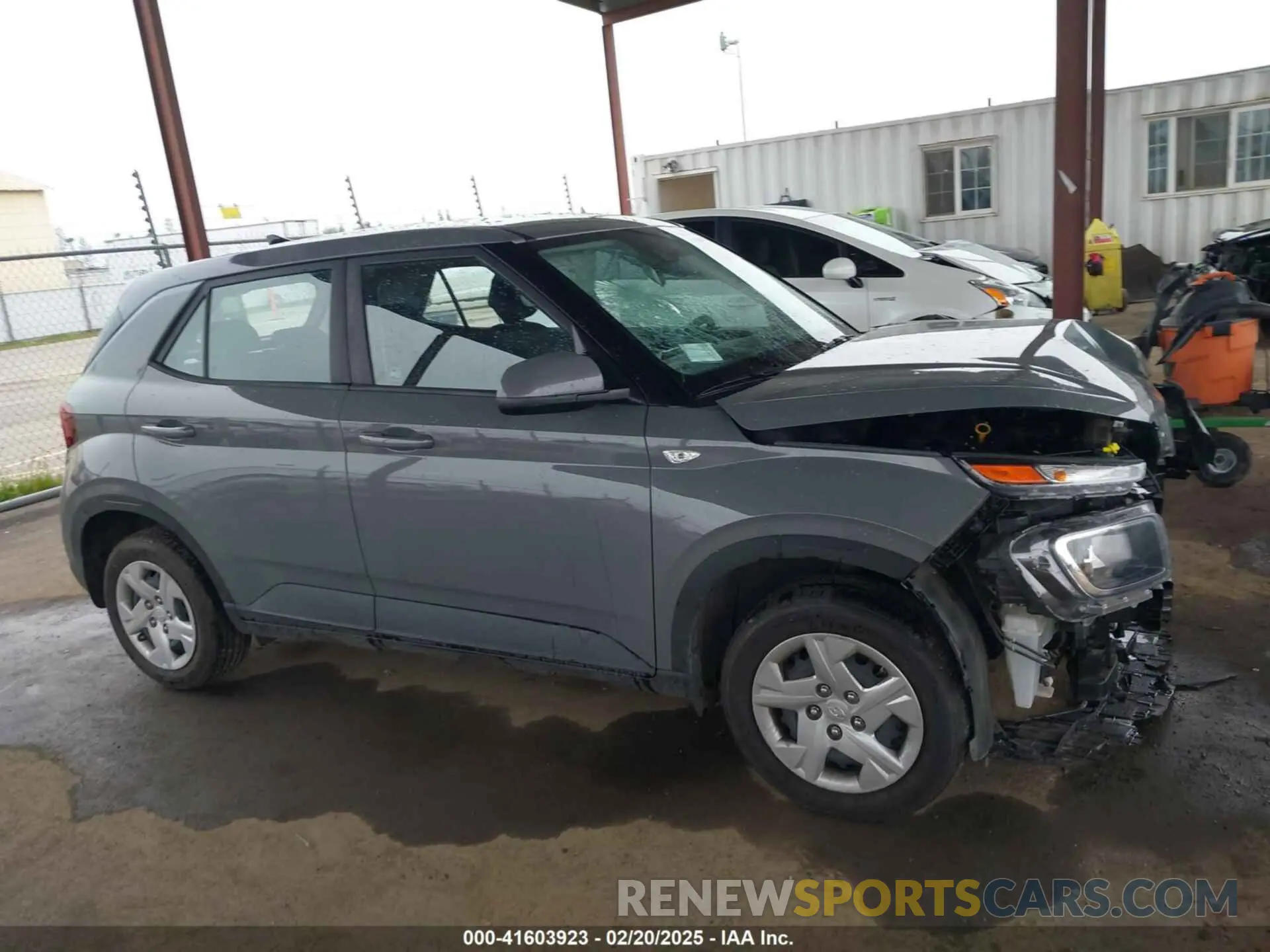14 Photograph of a damaged car KMHRB8A35LU027082 HYUNDAI VENUE 2020