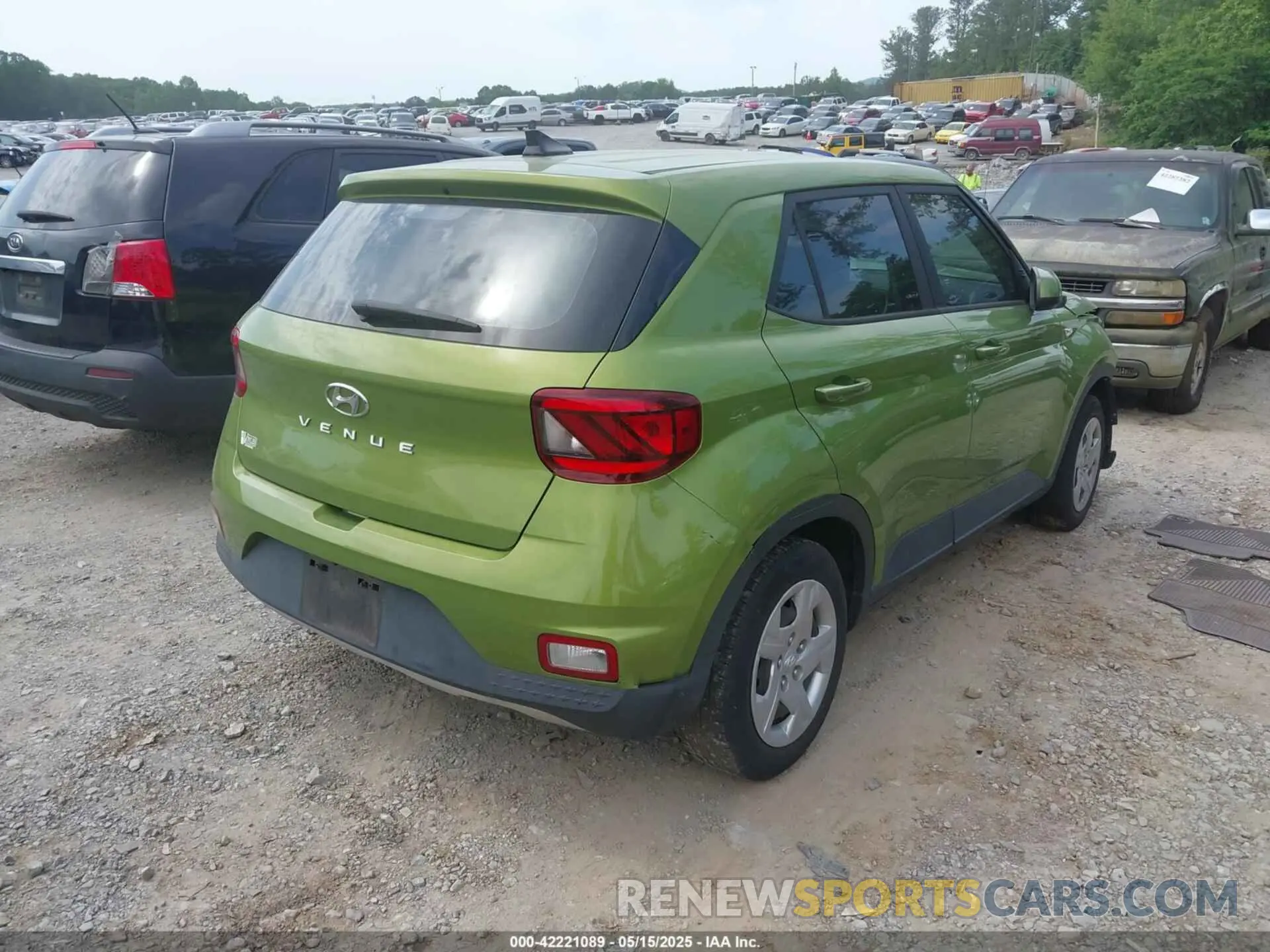 4 Photograph of a damaged car KMHRB8A35LU039345 HYUNDAI VENUE 2020