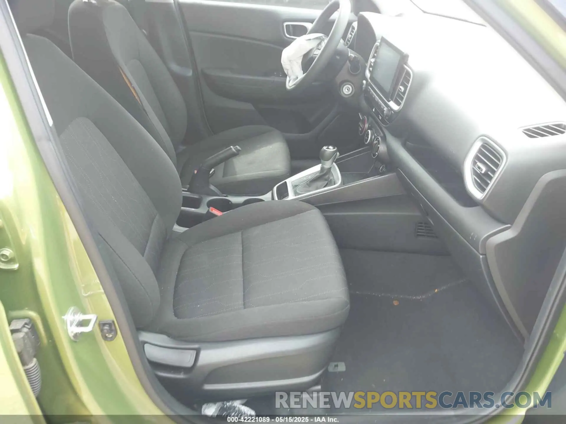 5 Photograph of a damaged car KMHRB8A35LU039345 HYUNDAI VENUE 2020