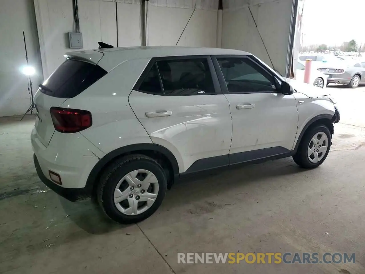 3 Photograph of a damaged car KMHRB8A37LU025883 HYUNDAI VENUE 2020