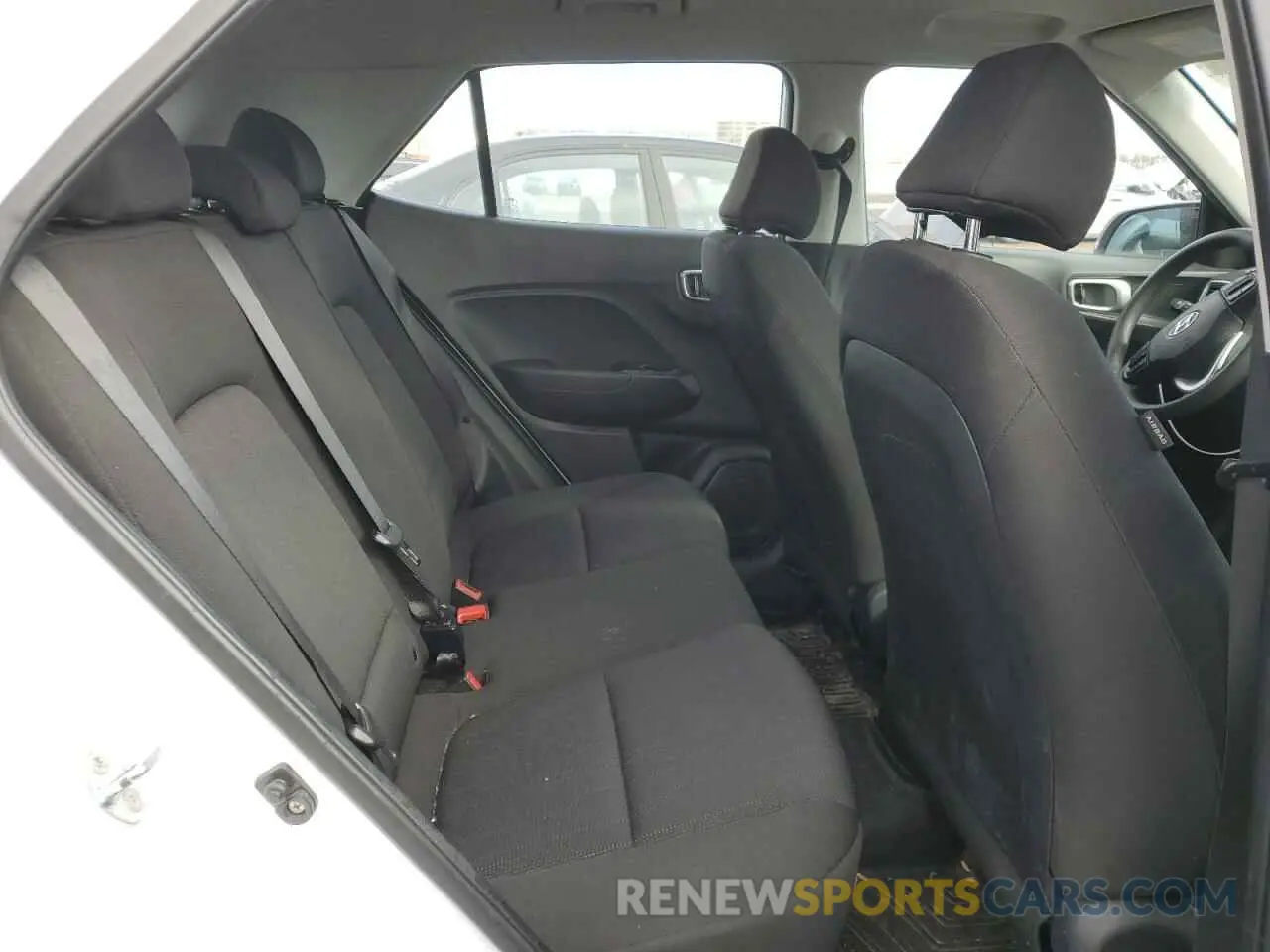 11 Photograph of a damaged car KMHRB8A37LU047415 HYUNDAI VENUE 2020