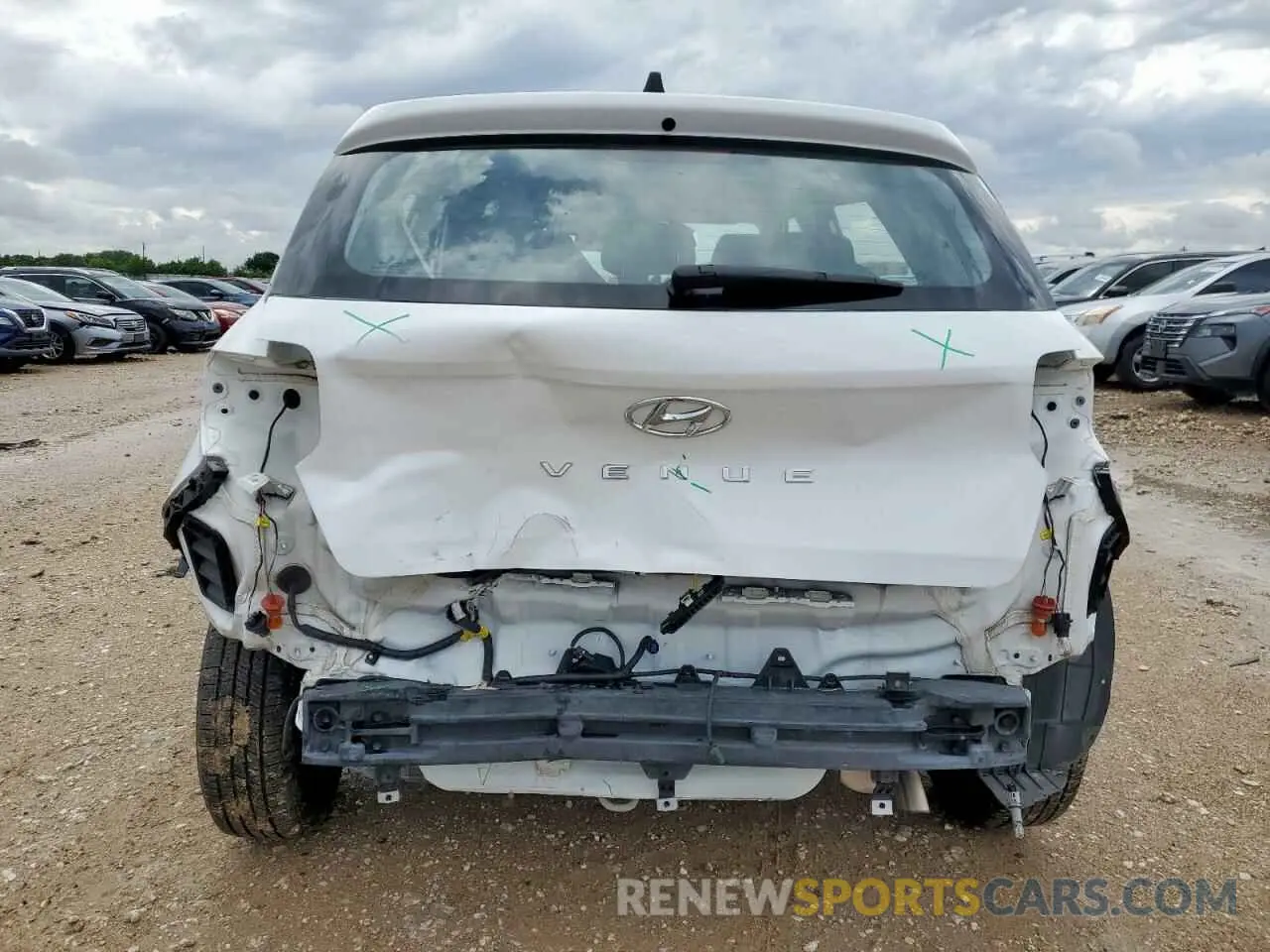 6 Photograph of a damaged car KMHRB8A39LU037520 HYUNDAI VENUE 2020