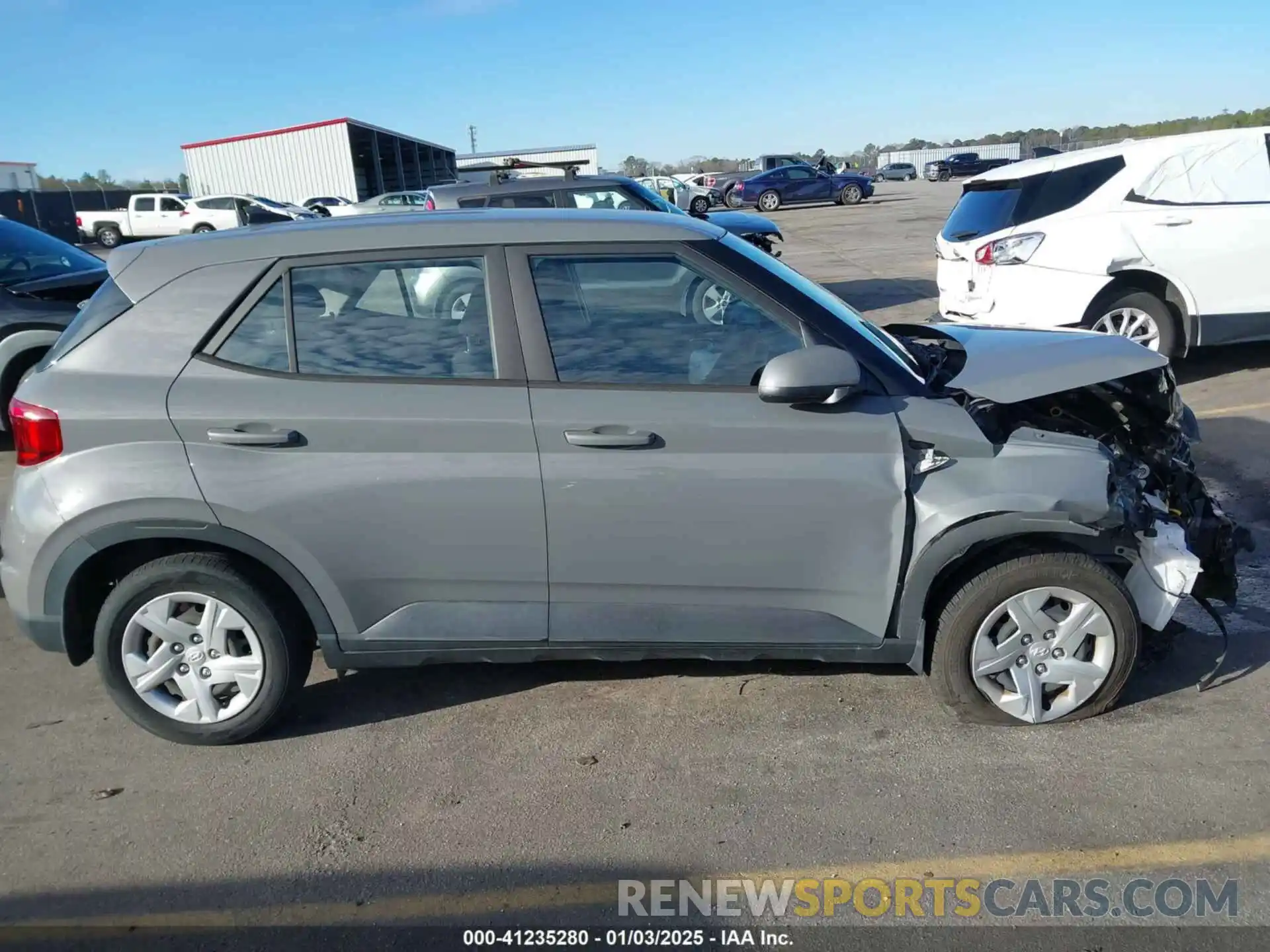 13 Photograph of a damaged car KMHRB8A3XLU025683 HYUNDAI VENUE 2020