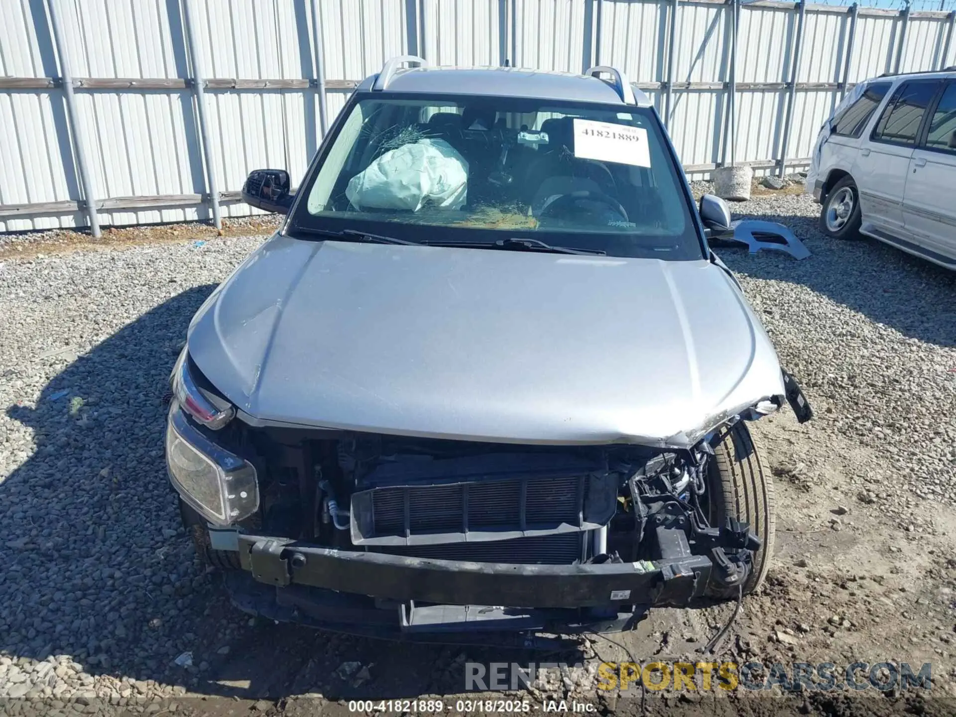 13 Photograph of a damaged car KMHRC8A30LU039850 HYUNDAI VENUE 2020