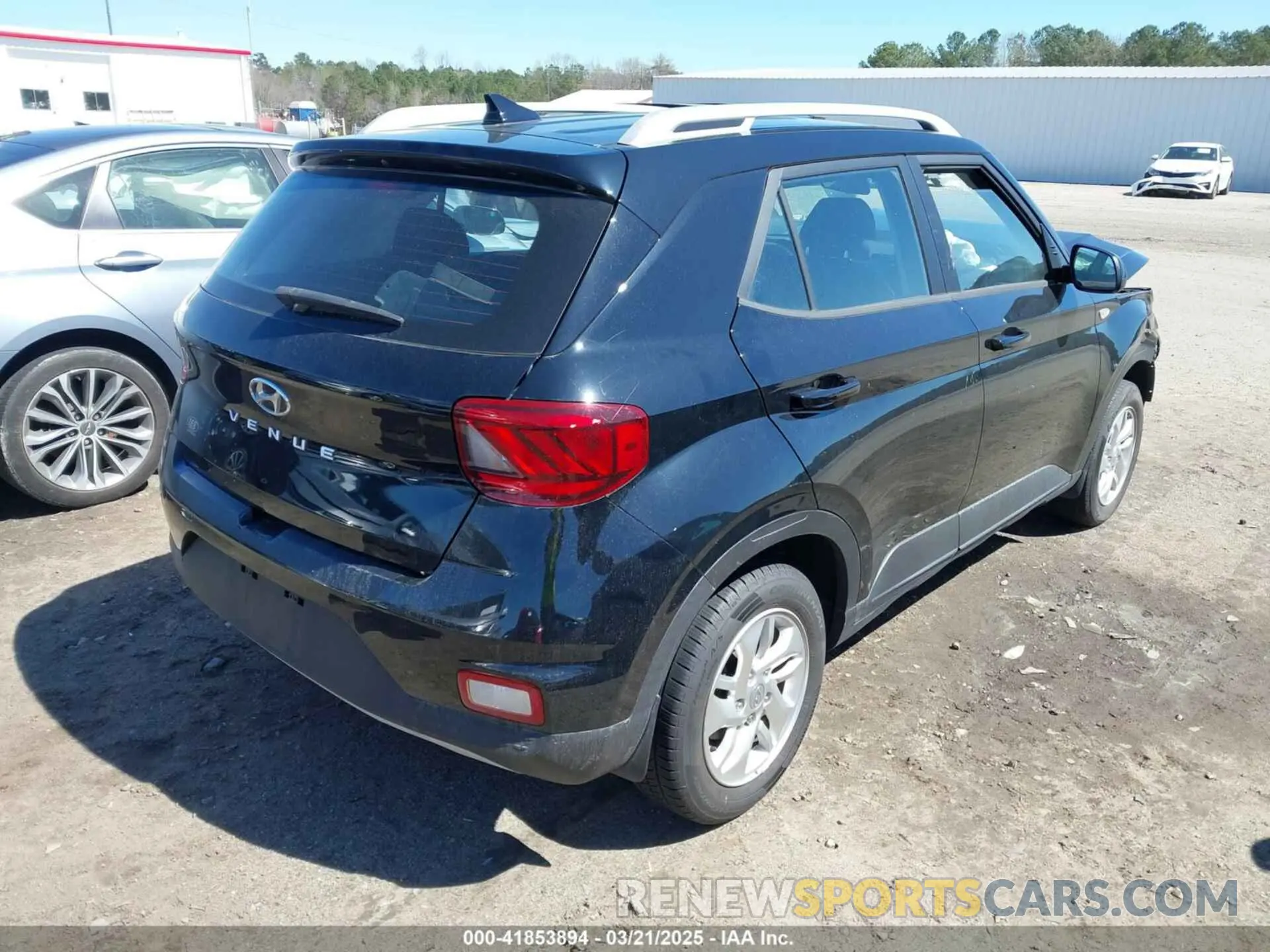 4 Photograph of a damaged car KMHRC8A30LU046880 HYUNDAI VENUE 2020
