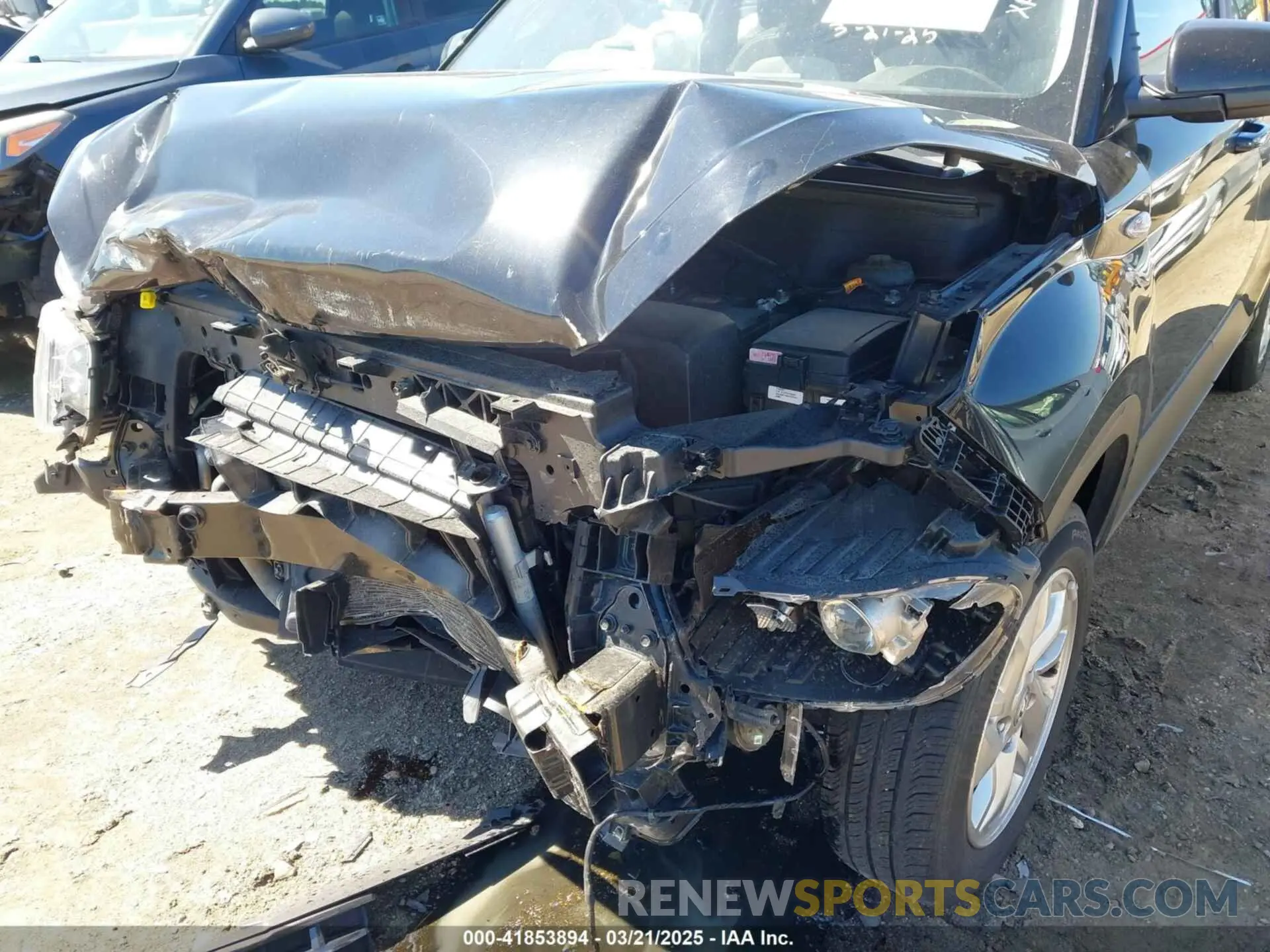 6 Photograph of a damaged car KMHRC8A30LU046880 HYUNDAI VENUE 2020