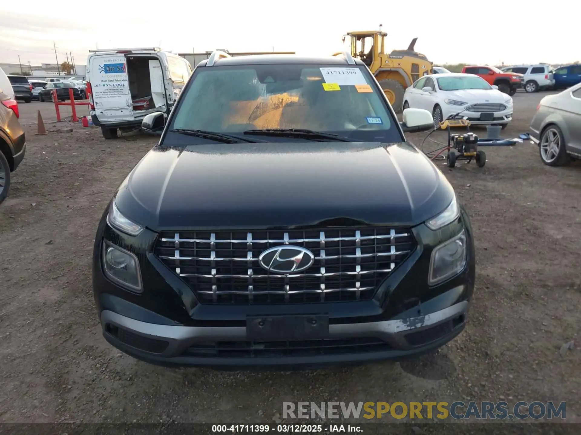 13 Photograph of a damaged car KMHRC8A31LU018571 HYUNDAI VENUE 2020