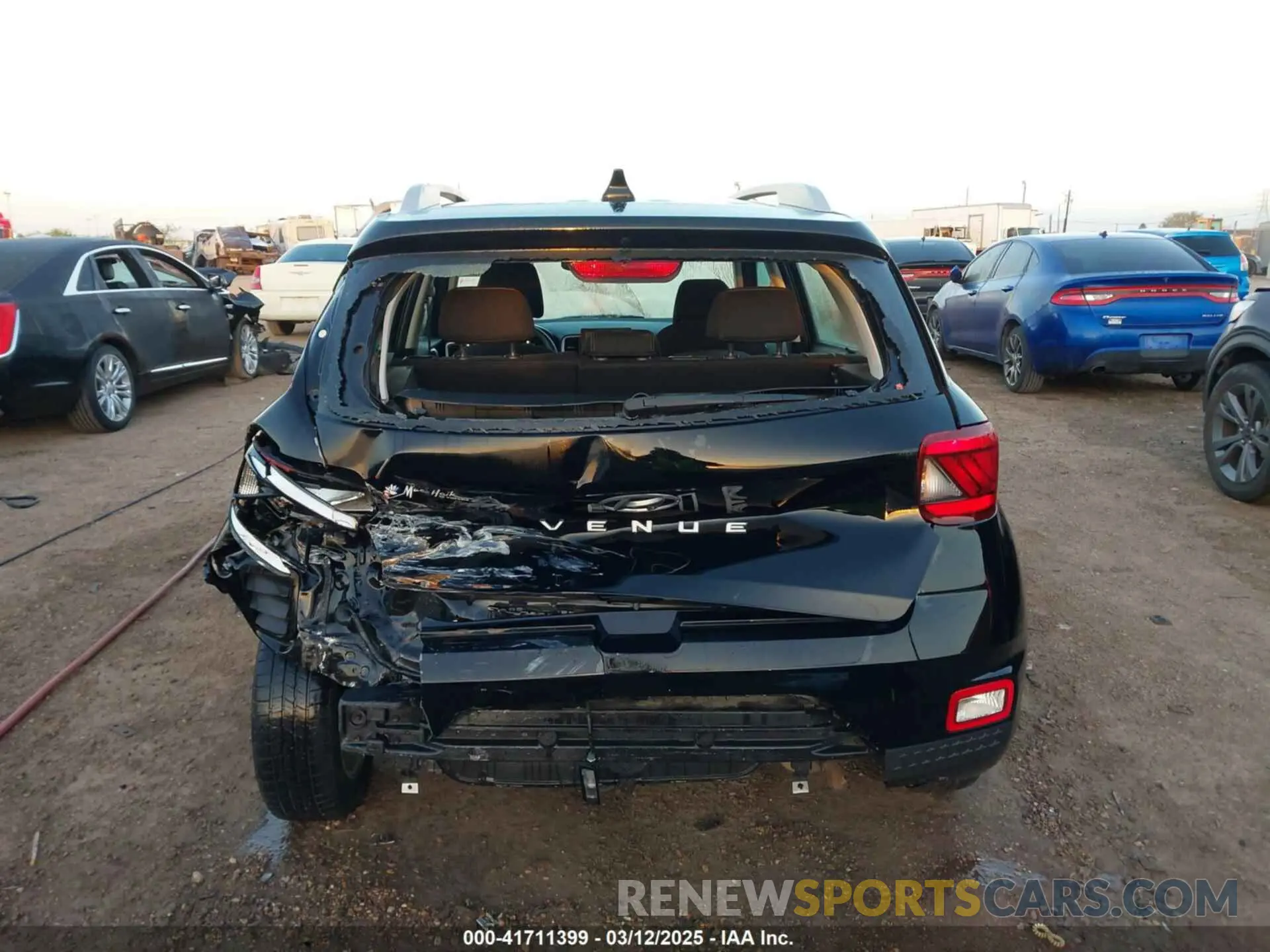 17 Photograph of a damaged car KMHRC8A31LU018571 HYUNDAI VENUE 2020