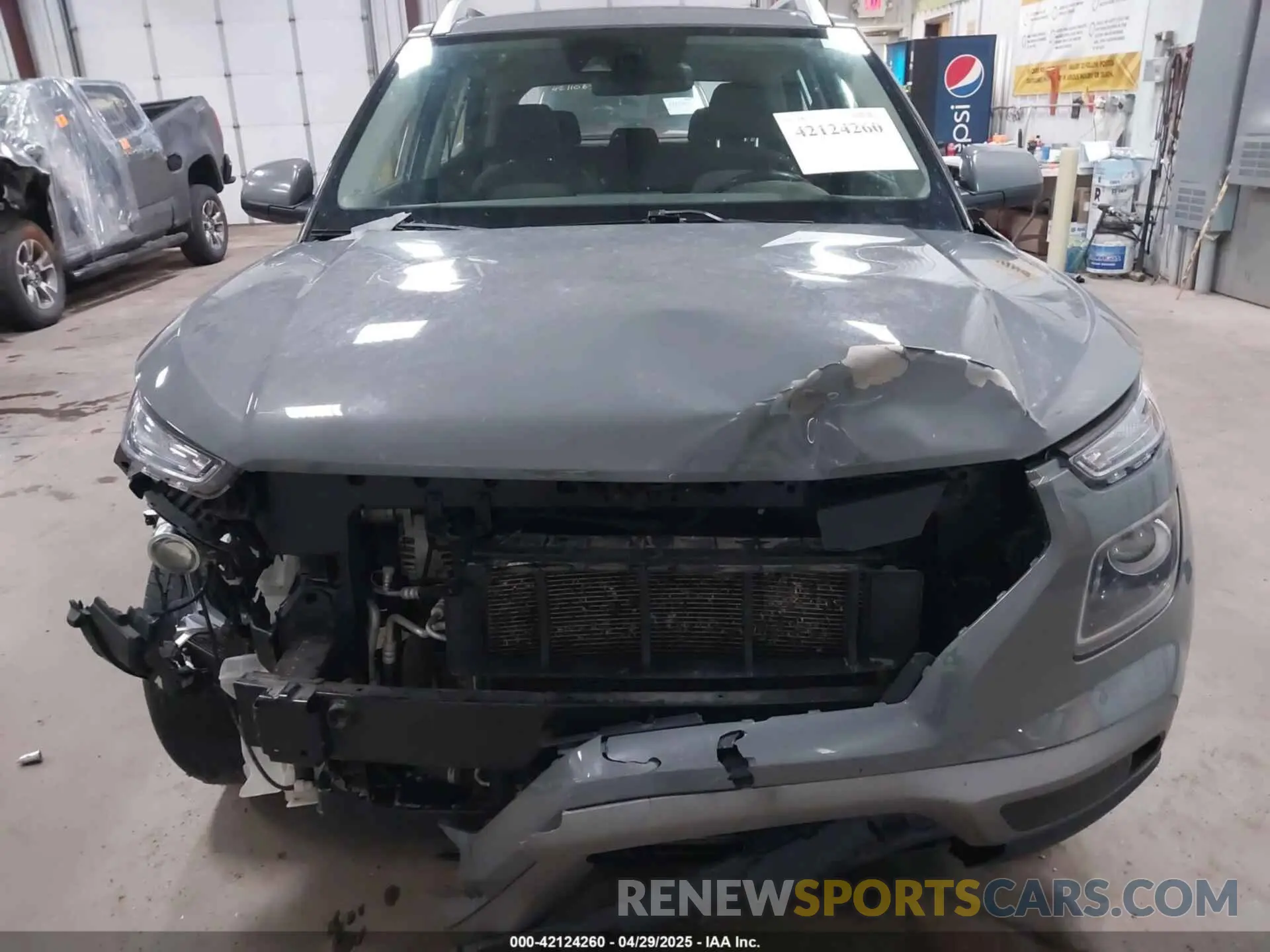 11 Photograph of a damaged car KMHRC8A34LU016992 HYUNDAI VENUE 2020
