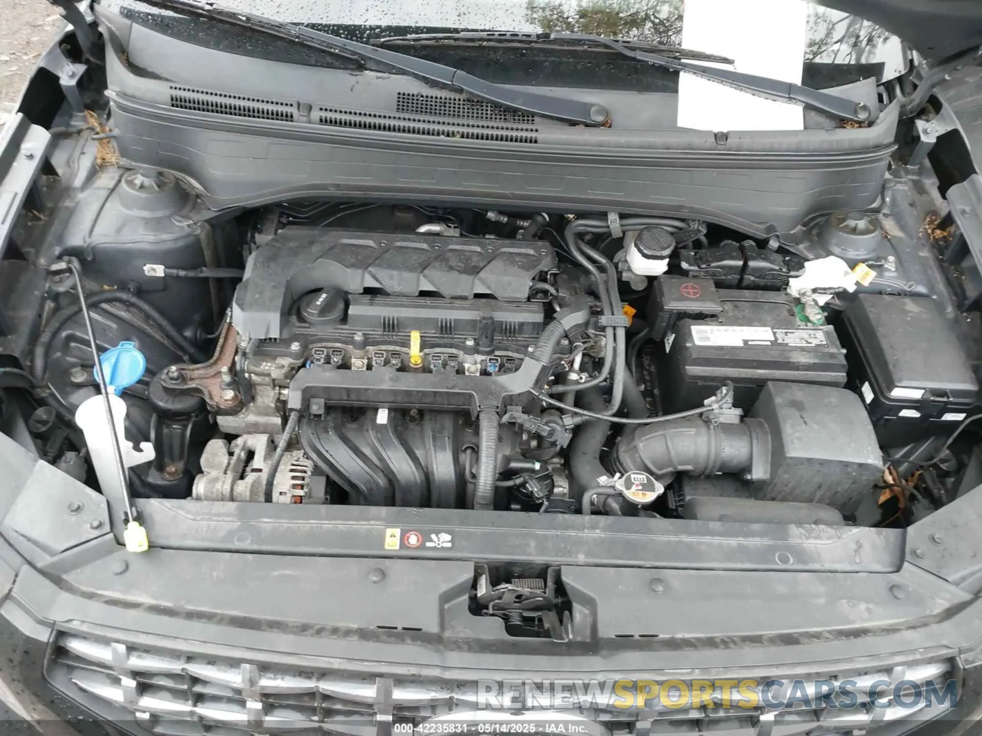 10 Photograph of a damaged car KMHRC8A34LU058417 HYUNDAI VENUE 2020