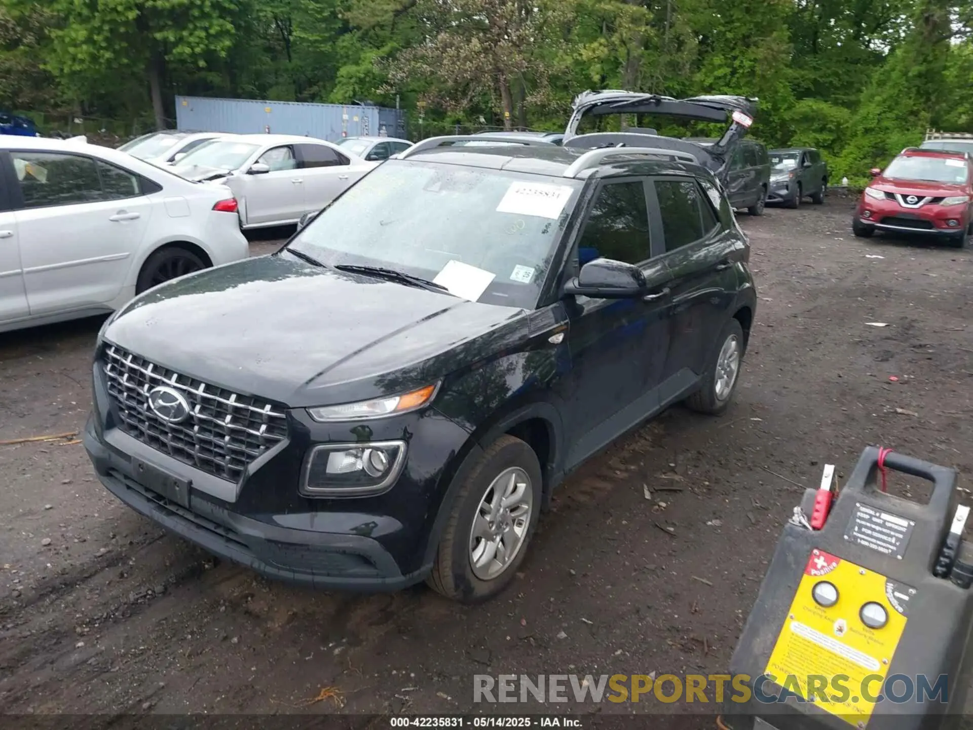 2 Photograph of a damaged car KMHRC8A34LU058417 HYUNDAI VENUE 2020