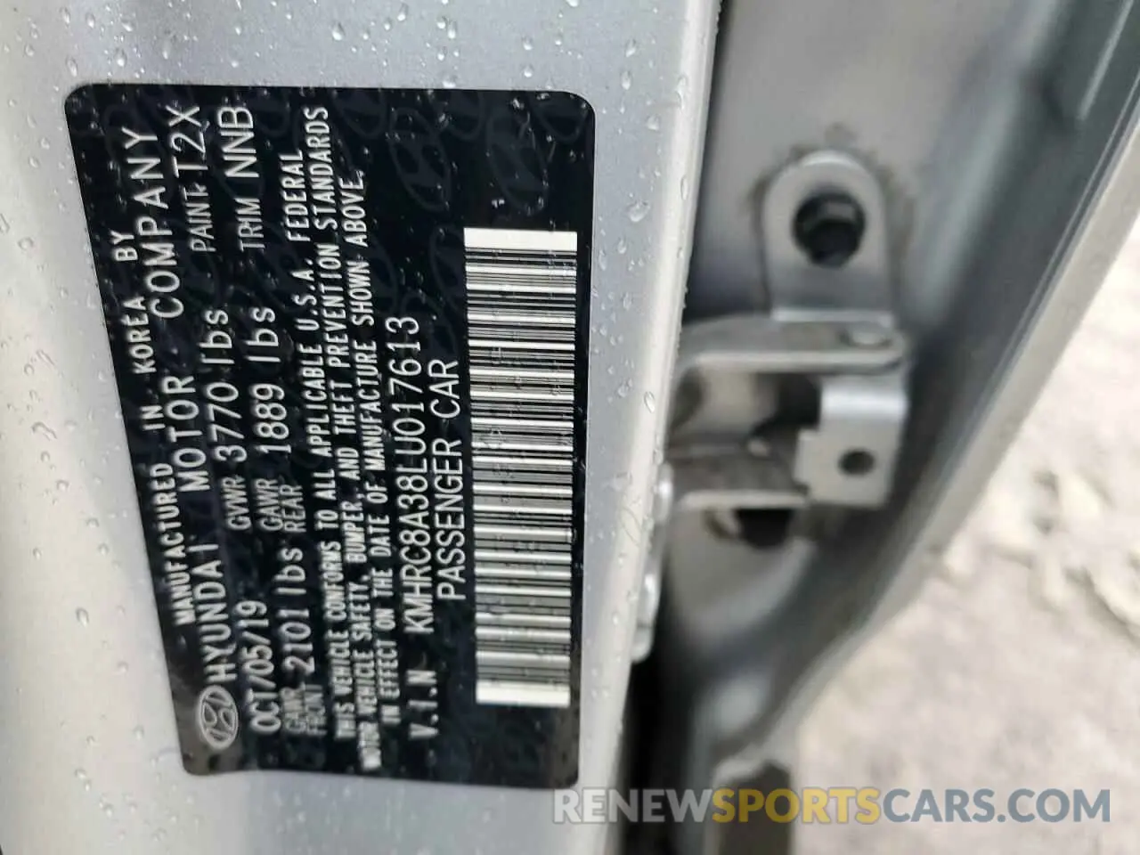 12 Photograph of a damaged car KMHRC8A38LU017613 HYUNDAI VENUE 2020