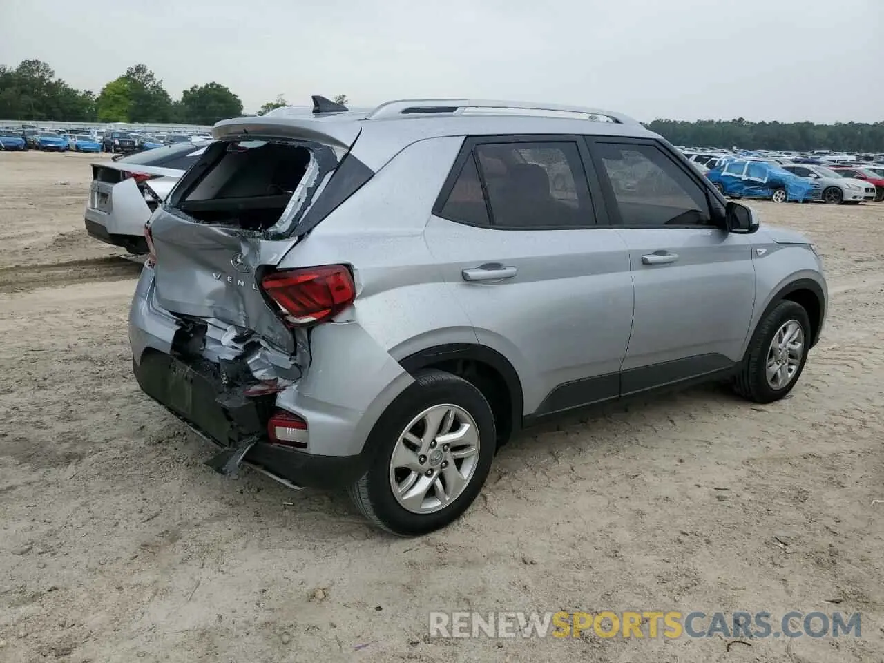 3 Photograph of a damaged car KMHRC8A38LU017613 HYUNDAI VENUE 2020