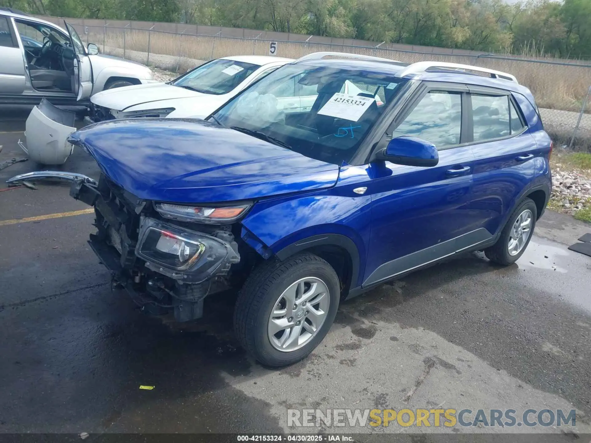 2 Photograph of a damaged car KMHRC8A38LU030426 HYUNDAI VENUE 2020
