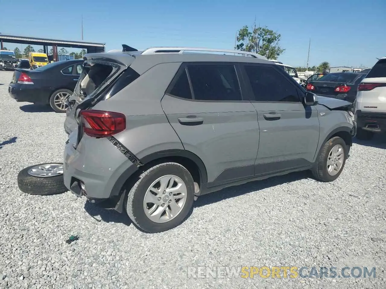 3 Photograph of a damaged car KMHRC8A39LU021072 HYUNDAI VENUE 2020