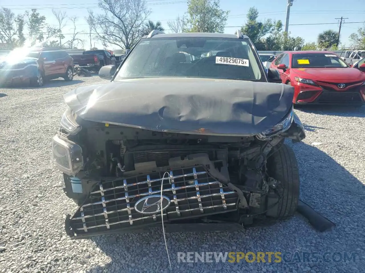 5 Photograph of a damaged car KMHRC8A39LU021072 HYUNDAI VENUE 2020
