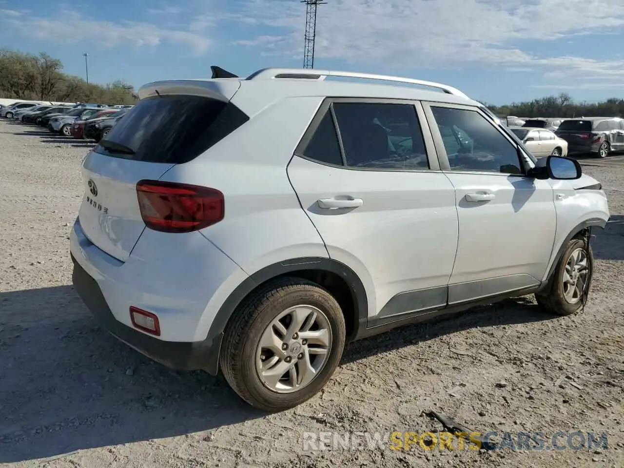3 Photograph of a damaged car KMHRC8A3XLU017418 HYUNDAI VENUE 2020