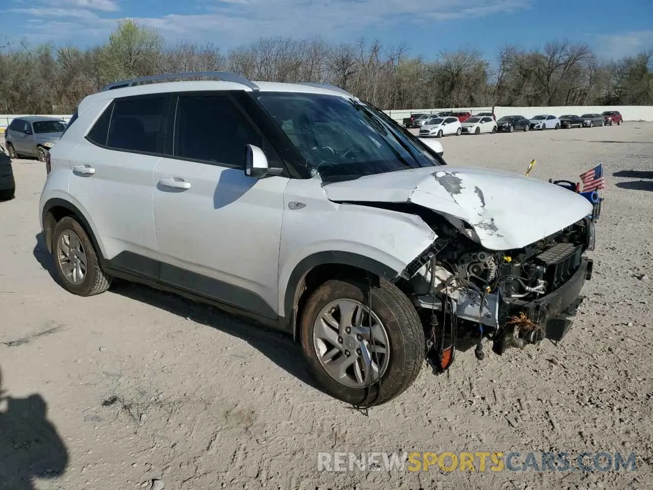 4 Photograph of a damaged car KMHRC8A3XLU017418 HYUNDAI VENUE 2020