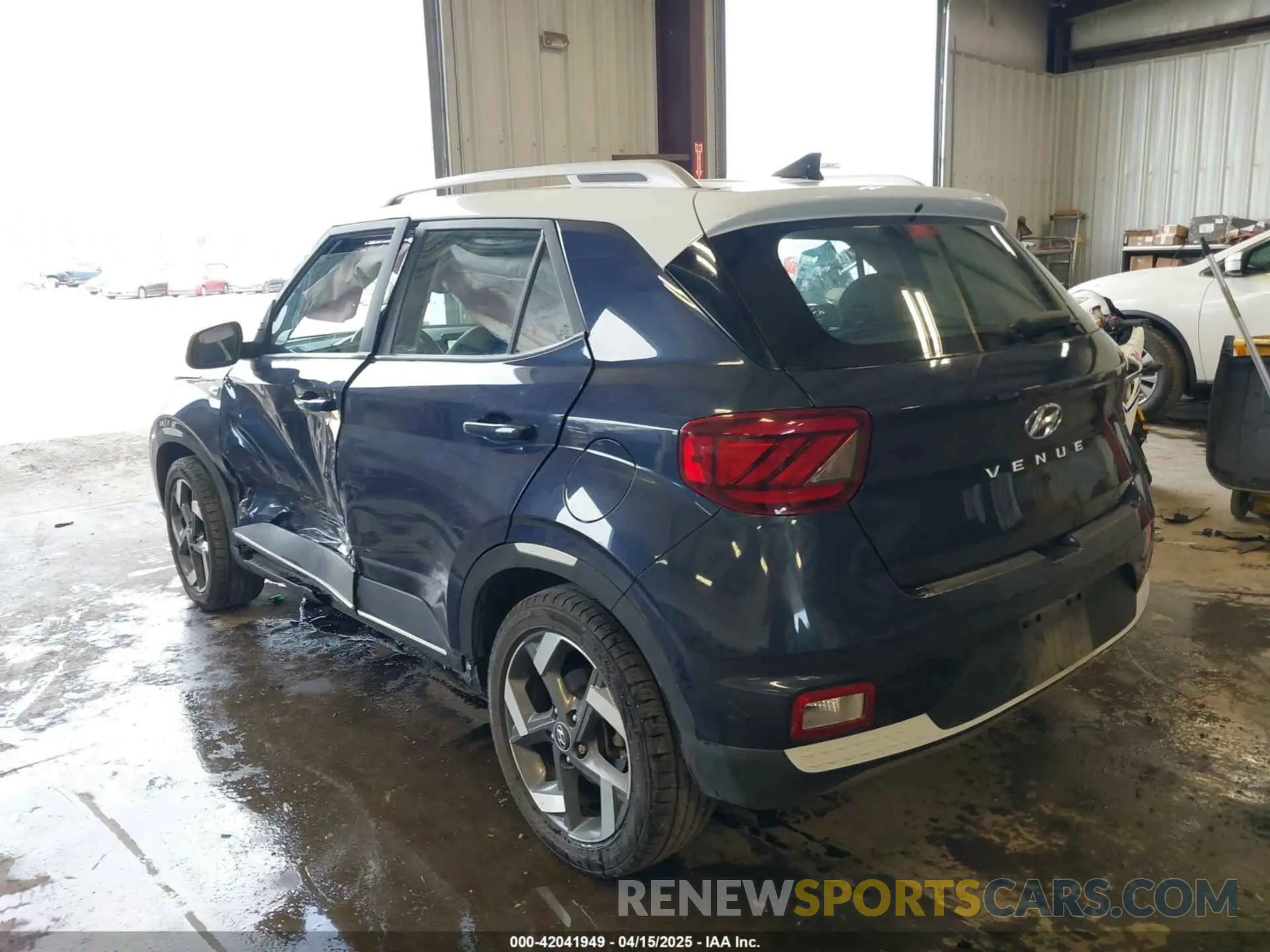 3 Photograph of a damaged car KMHRC8A3XLU029083 HYUNDAI VENUE 2020