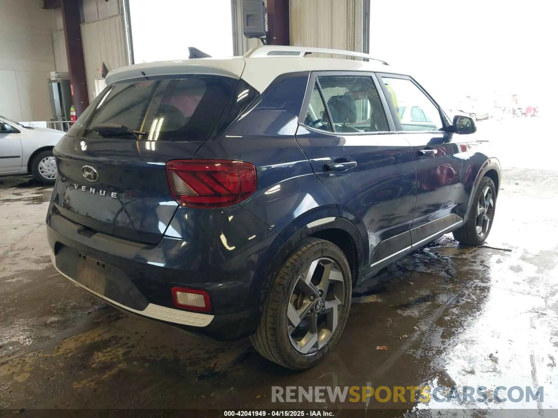 4 Photograph of a damaged car KMHRC8A3XLU029083 HYUNDAI VENUE 2020