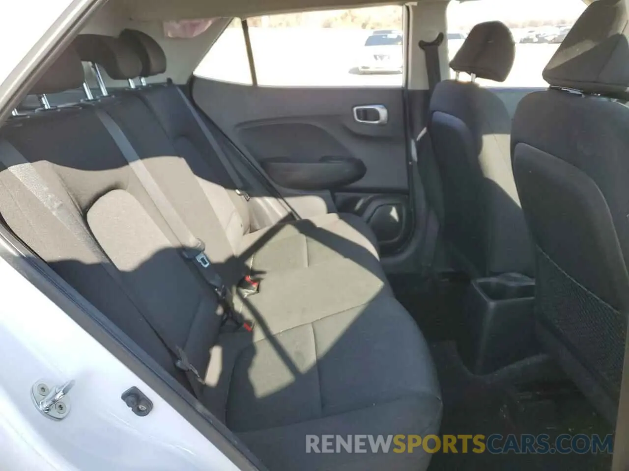 12 Photograph of a damaged car KMHRB8A30MU068317 HYUNDAI VENUE 2021