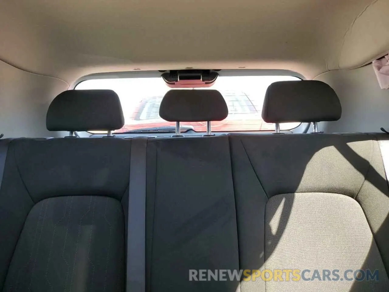 10 Photograph of a damaged car KMHRB8A30MU115006 HYUNDAI VENUE 2021