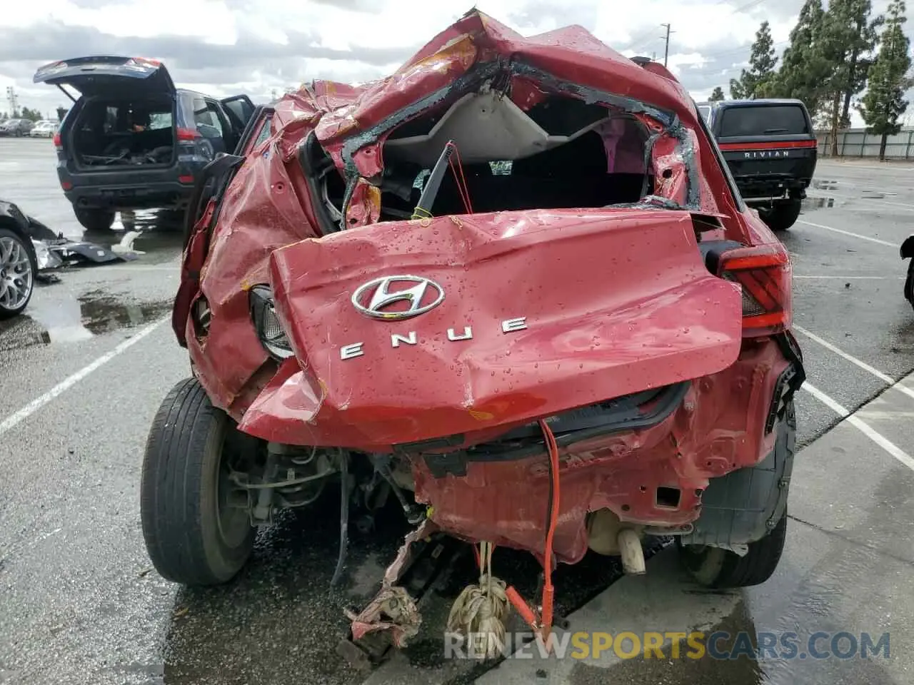 6 Photograph of a damaged car KMHRB8A31MU096269 HYUNDAI VENUE 2021