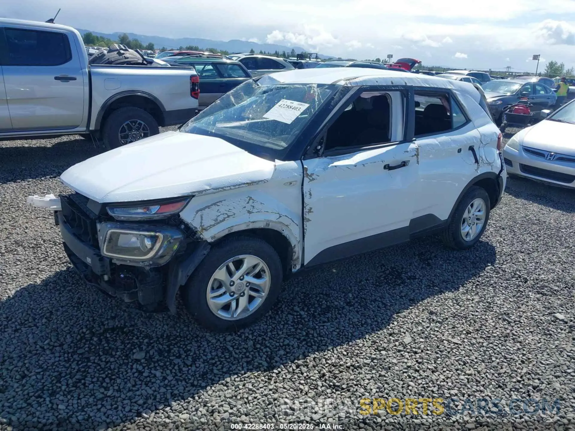2 Photograph of a damaged car KMHRB8A31MU103284 HYUNDAI VENUE 2021