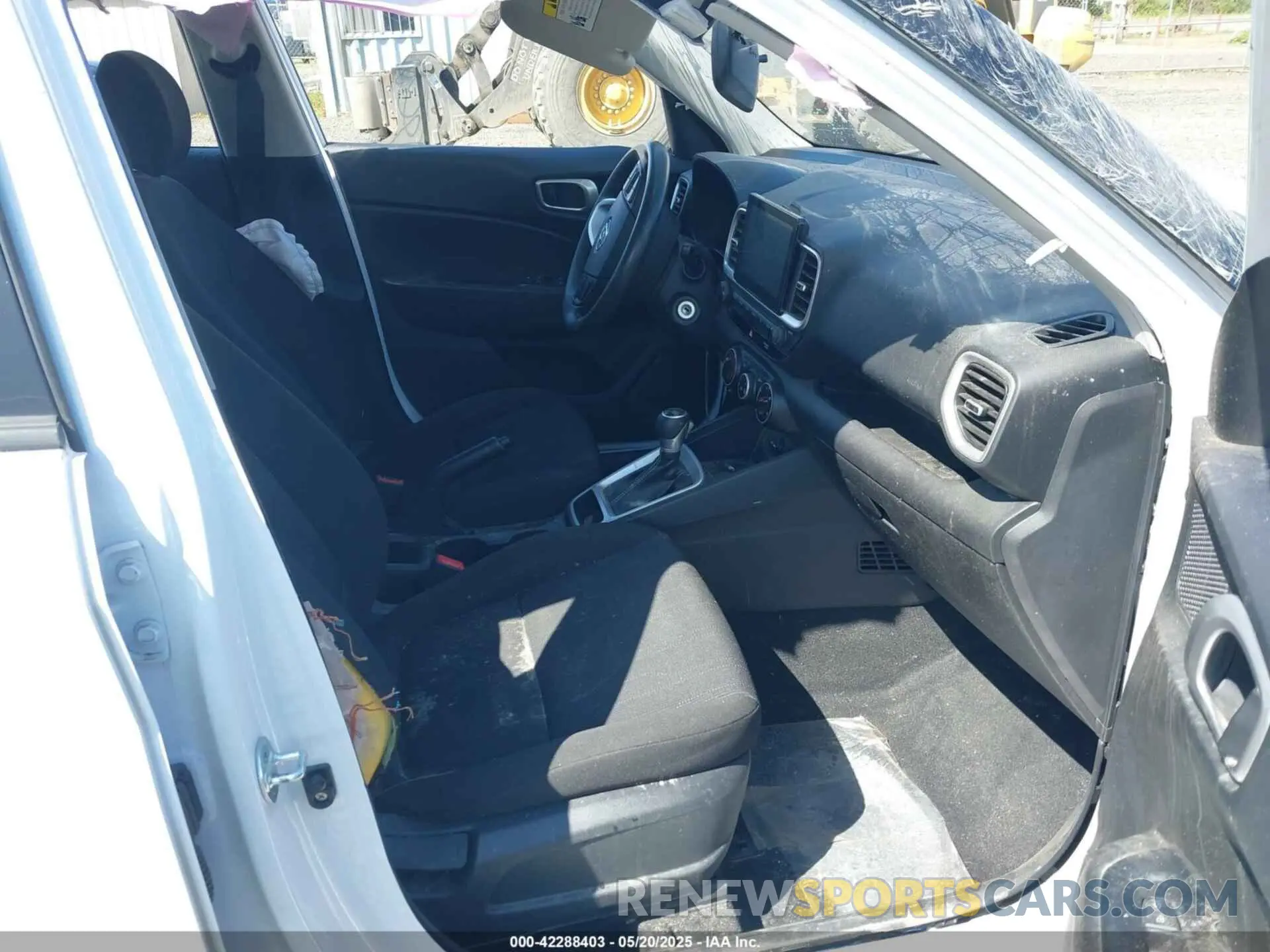 5 Photograph of a damaged car KMHRB8A31MU103284 HYUNDAI VENUE 2021