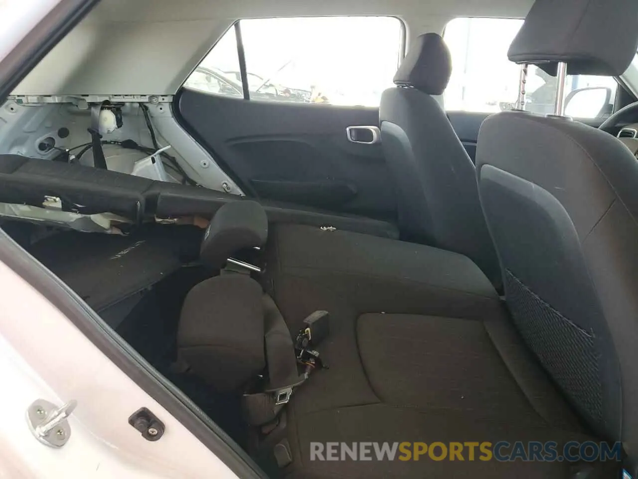 10 Photograph of a damaged car KMHRB8A32MU114729 HYUNDAI VENUE 2021
