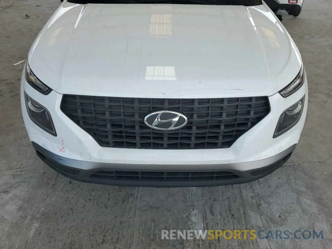 11 Photograph of a damaged car KMHRB8A32MU114729 HYUNDAI VENUE 2021