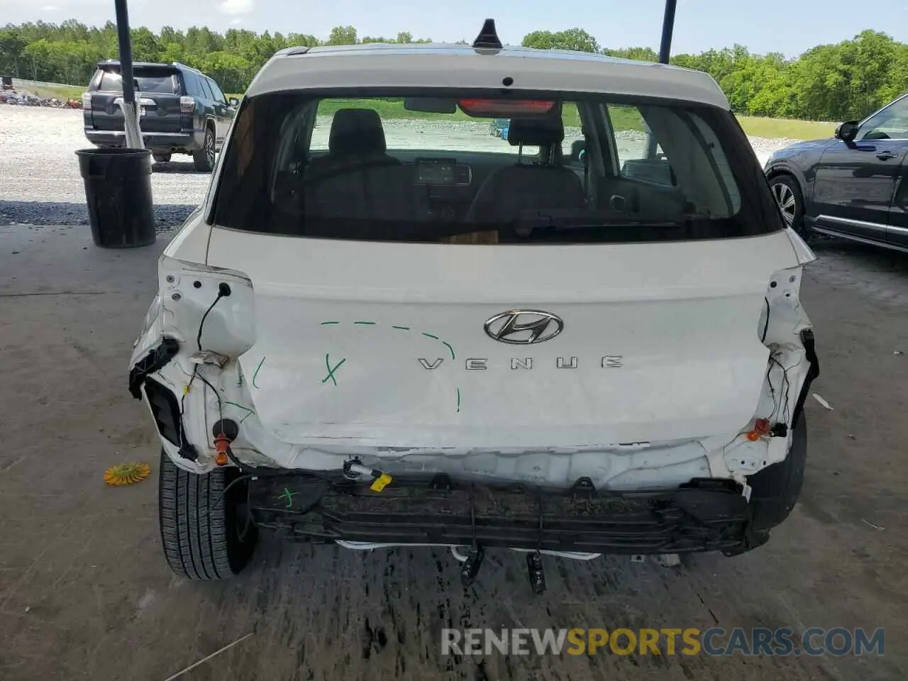 6 Photograph of a damaged car KMHRB8A32MU114729 HYUNDAI VENUE 2021