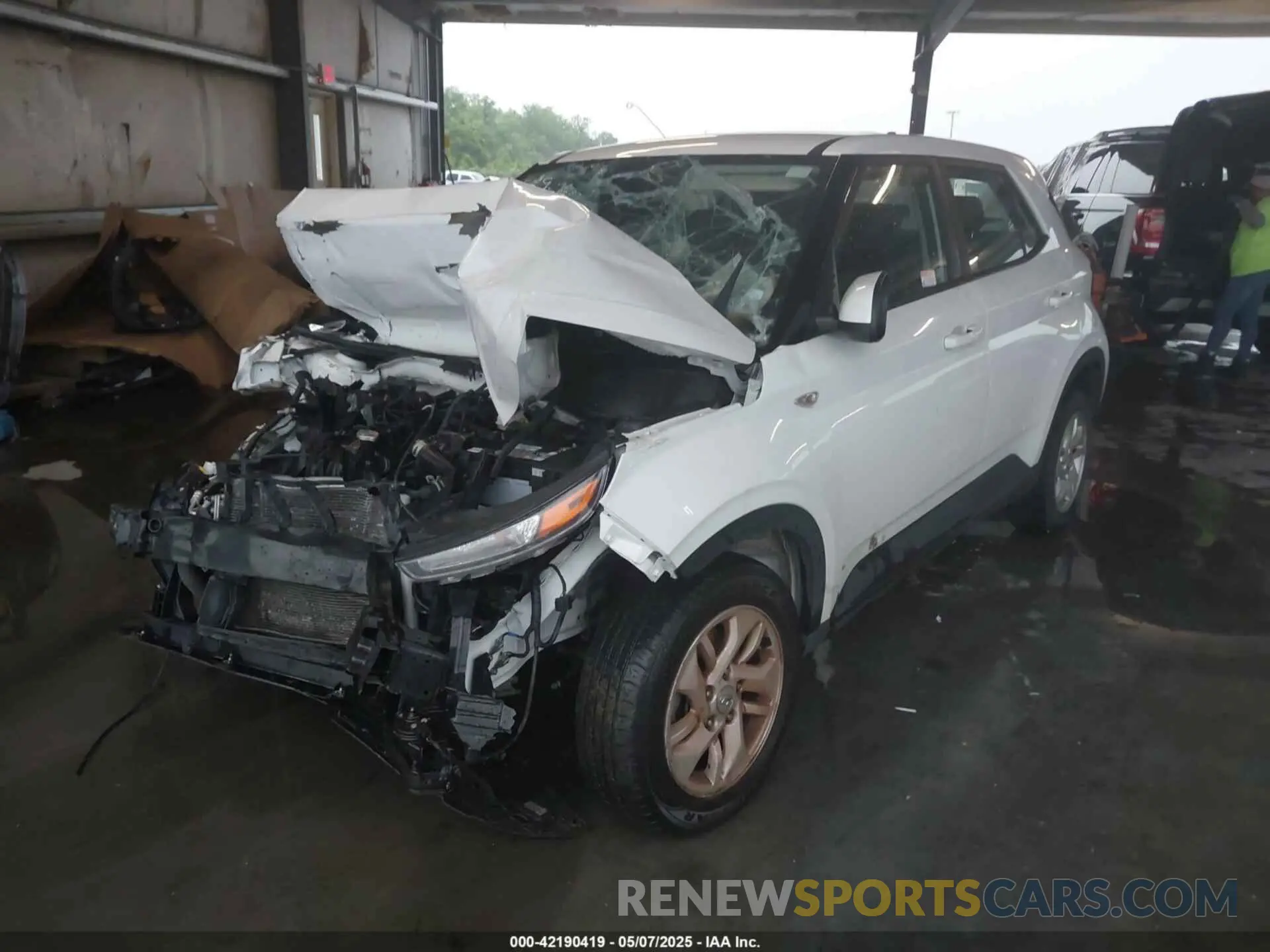 2 Photograph of a damaged car KMHRB8A33MU066593 HYUNDAI VENUE 2021