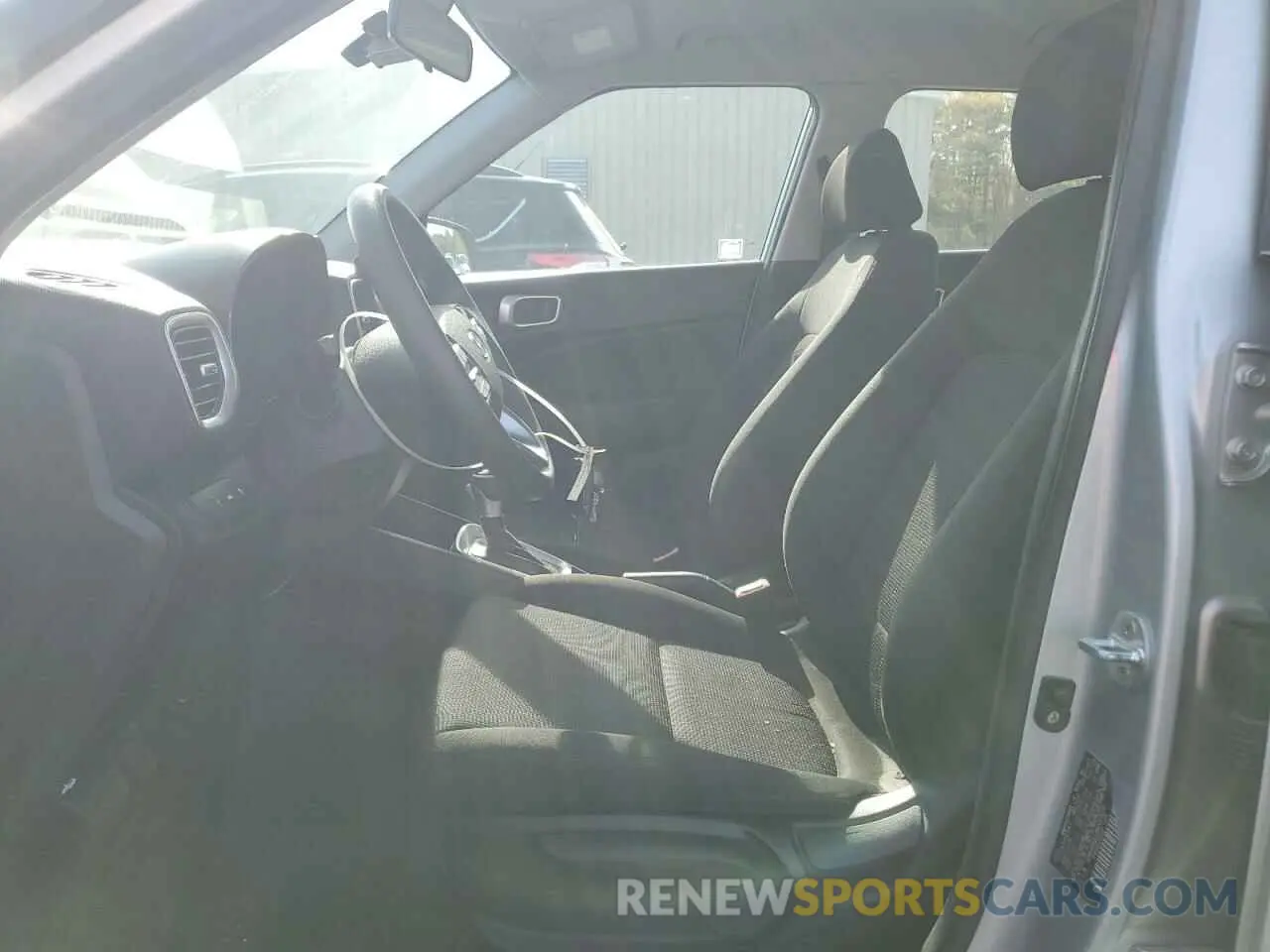 7 Photograph of a damaged car KMHRB8A33MU068036 HYUNDAI VENUE 2021