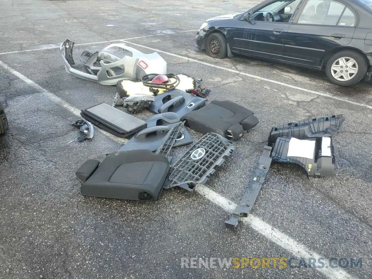 14 Photograph of a damaged car KMHRB8A33MU069722 HYUNDAI VENUE 2021