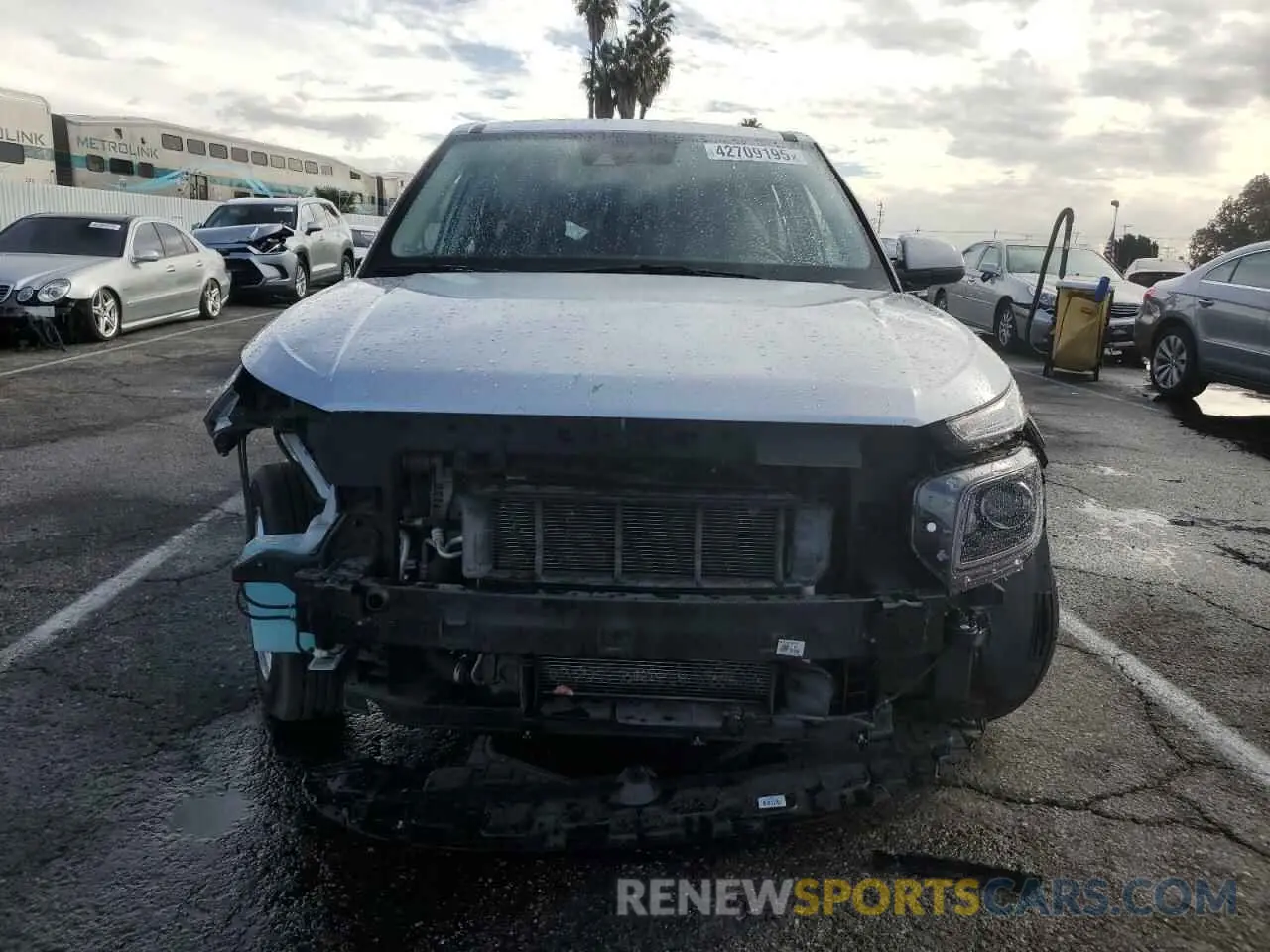 5 Photograph of a damaged car KMHRB8A33MU069722 HYUNDAI VENUE 2021