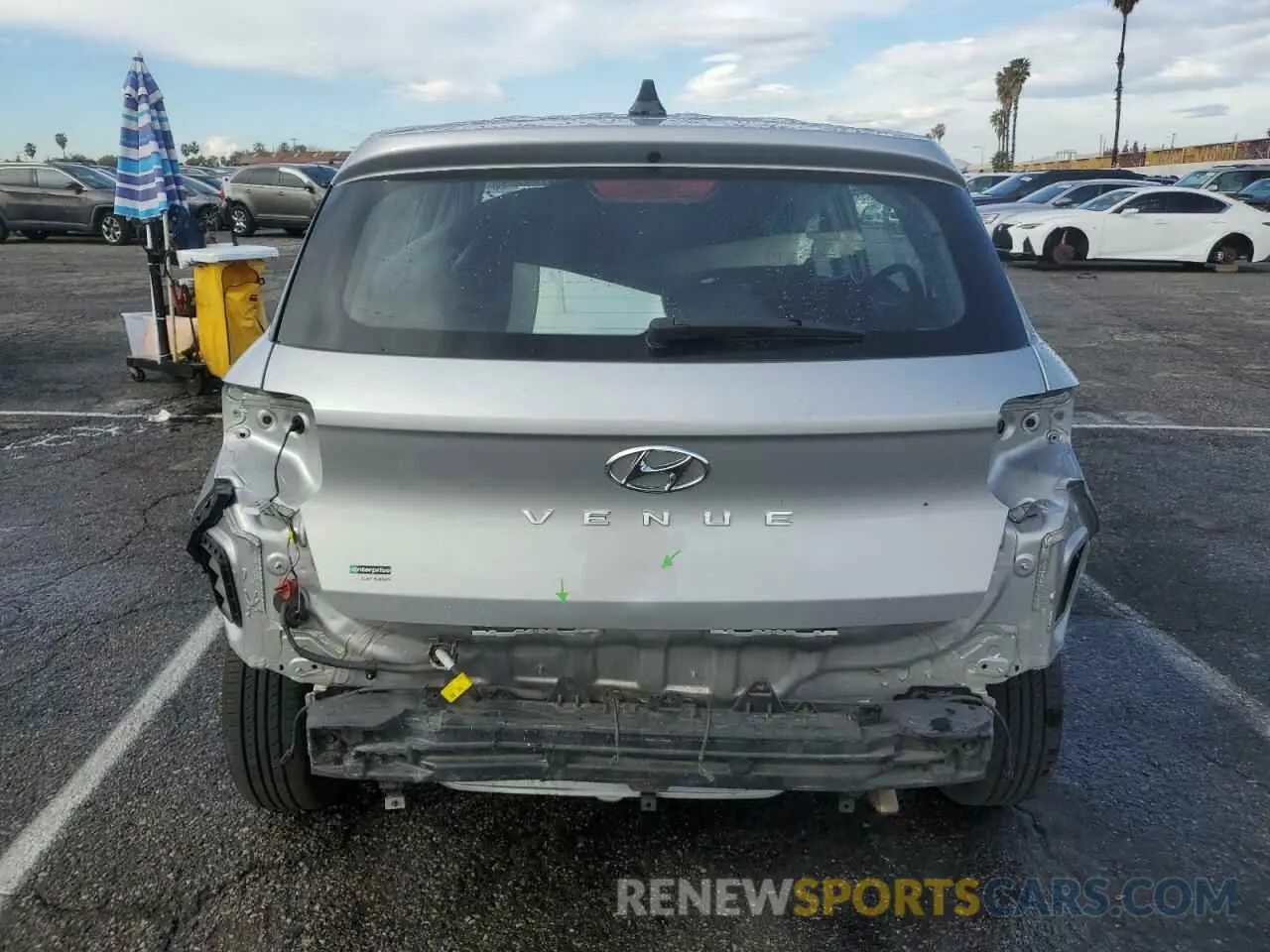 6 Photograph of a damaged car KMHRB8A33MU069722 HYUNDAI VENUE 2021