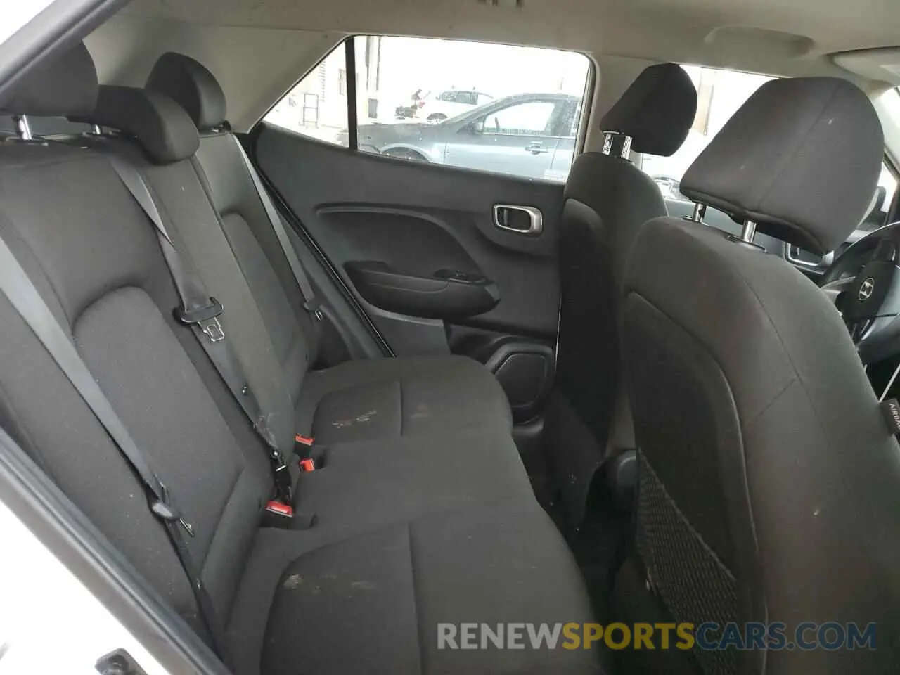 10 Photograph of a damaged car KMHRB8A33MU103366 HYUNDAI VENUE 2021