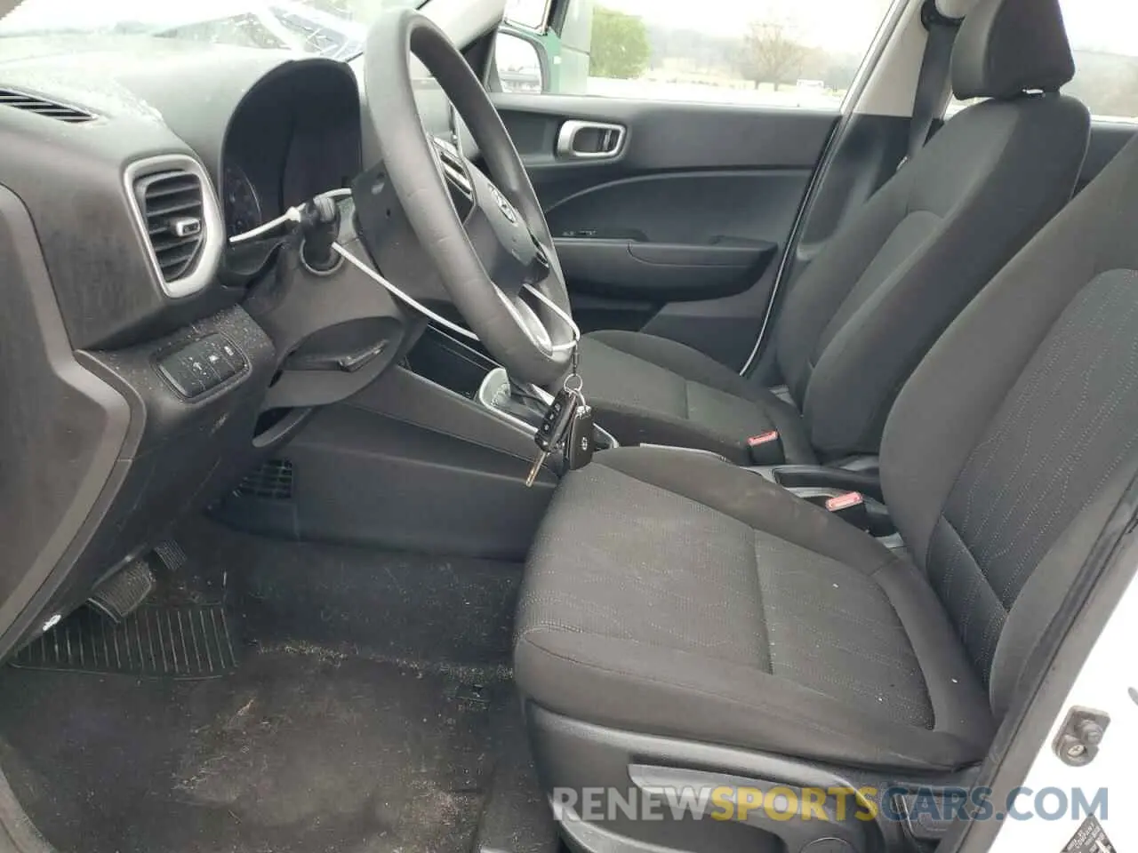 7 Photograph of a damaged car KMHRB8A34MU067106 HYUNDAI VENUE 2021