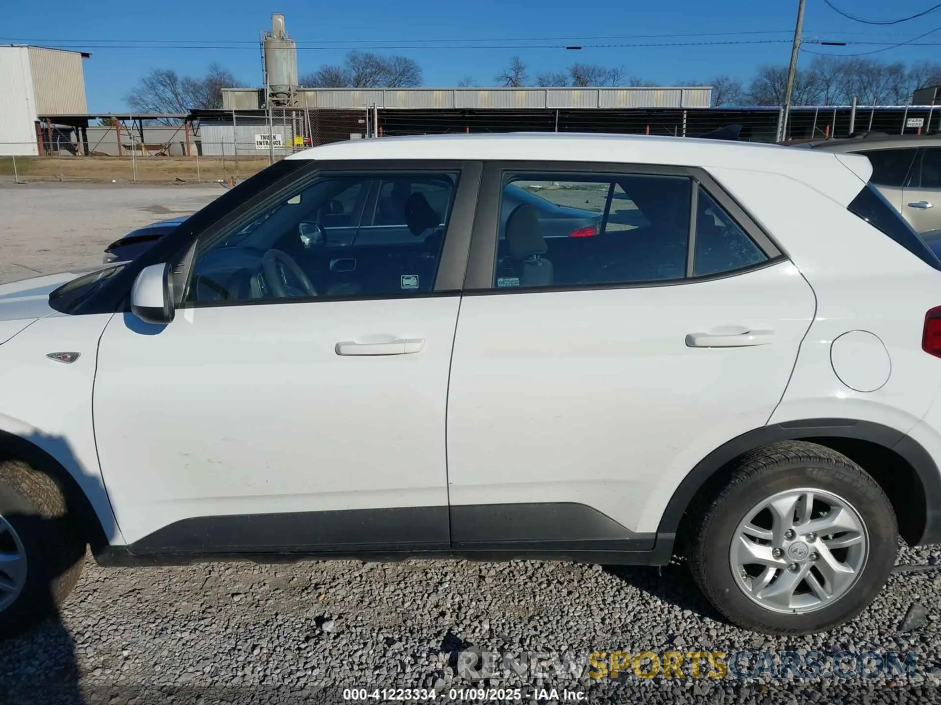 14 Photograph of a damaged car KMHRB8A34MU072256 HYUNDAI VENUE 2021