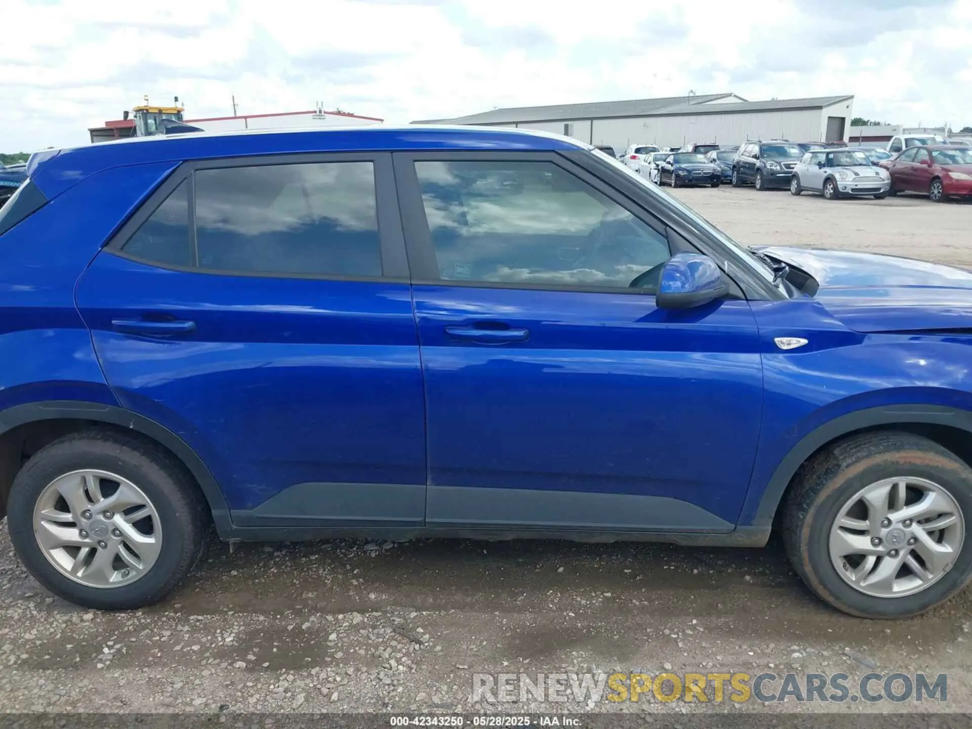 13 Photograph of a damaged car KMHRB8A35MU072489 HYUNDAI VENUE 2021